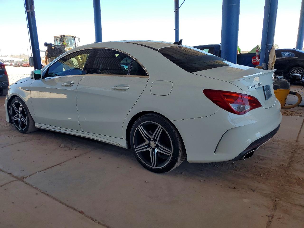 2015 Mercedes-benz Cla 250 White vin: WDDSJ4EB7FN187830
