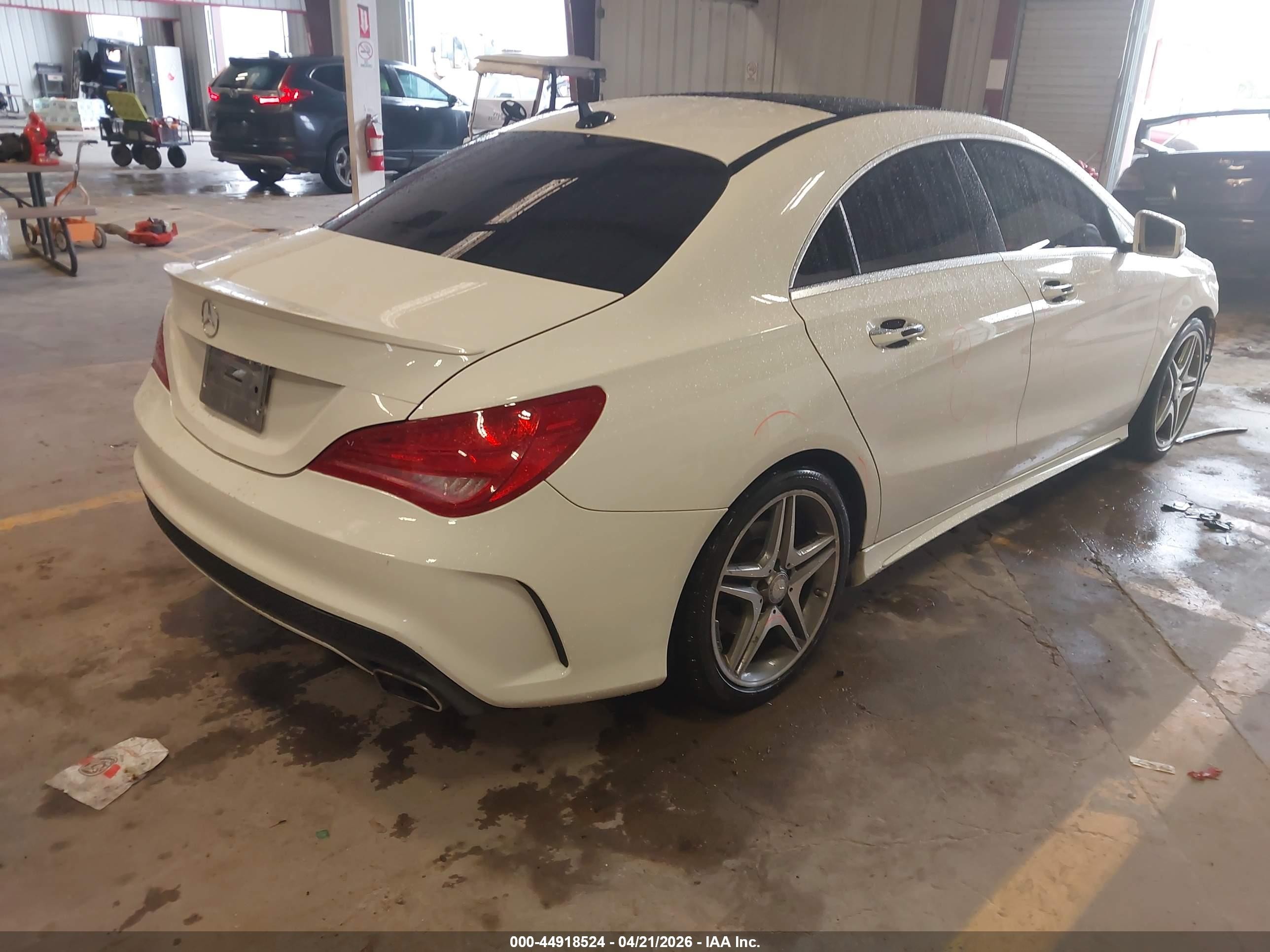 2015 Mercedes-benz Cla 250   White vin: WDDSJ4EB7FN194860