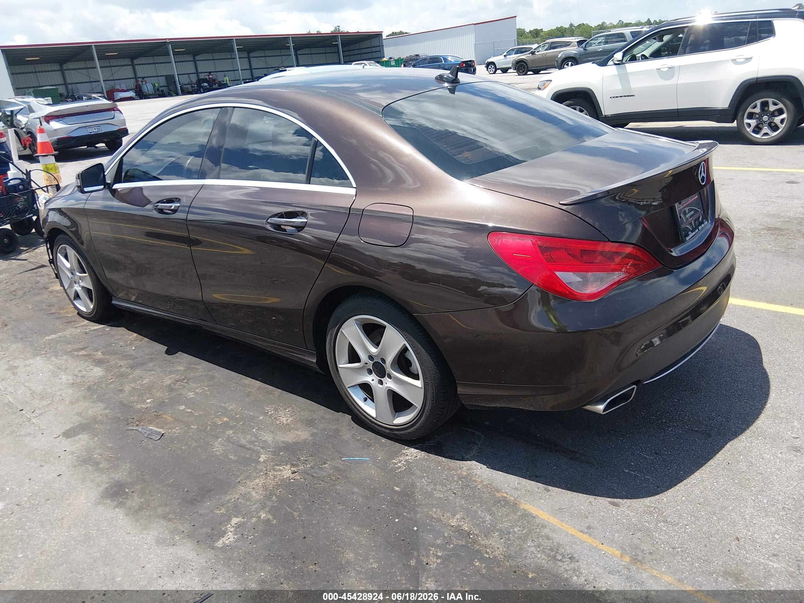 2015 Mercedes-benz Cla 250   Brown vin: WDDSJ4EB7FN210636