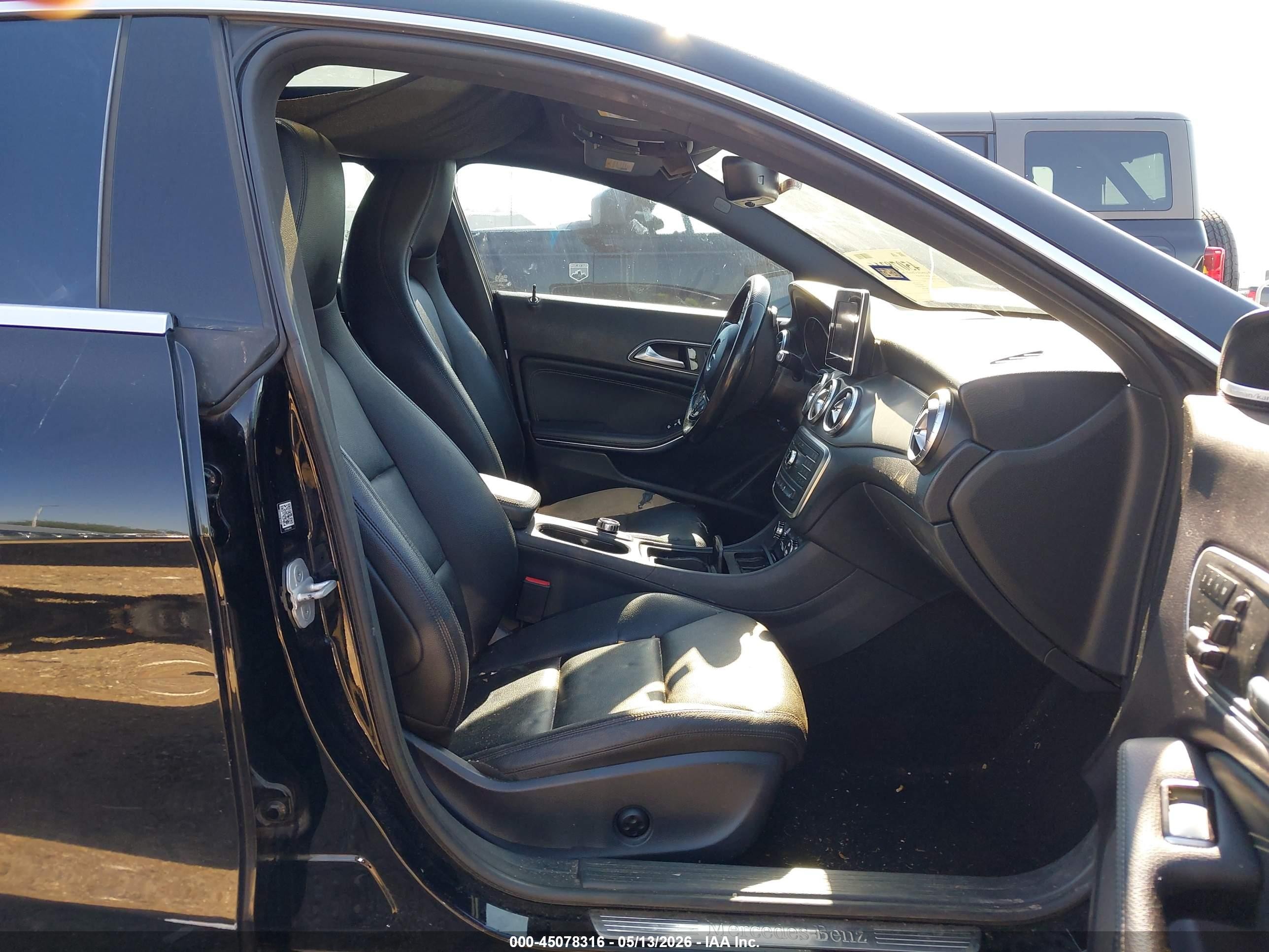 2015 Mercedes-benz Cla 250   Black vin: WDDSJ4EB7FN213522