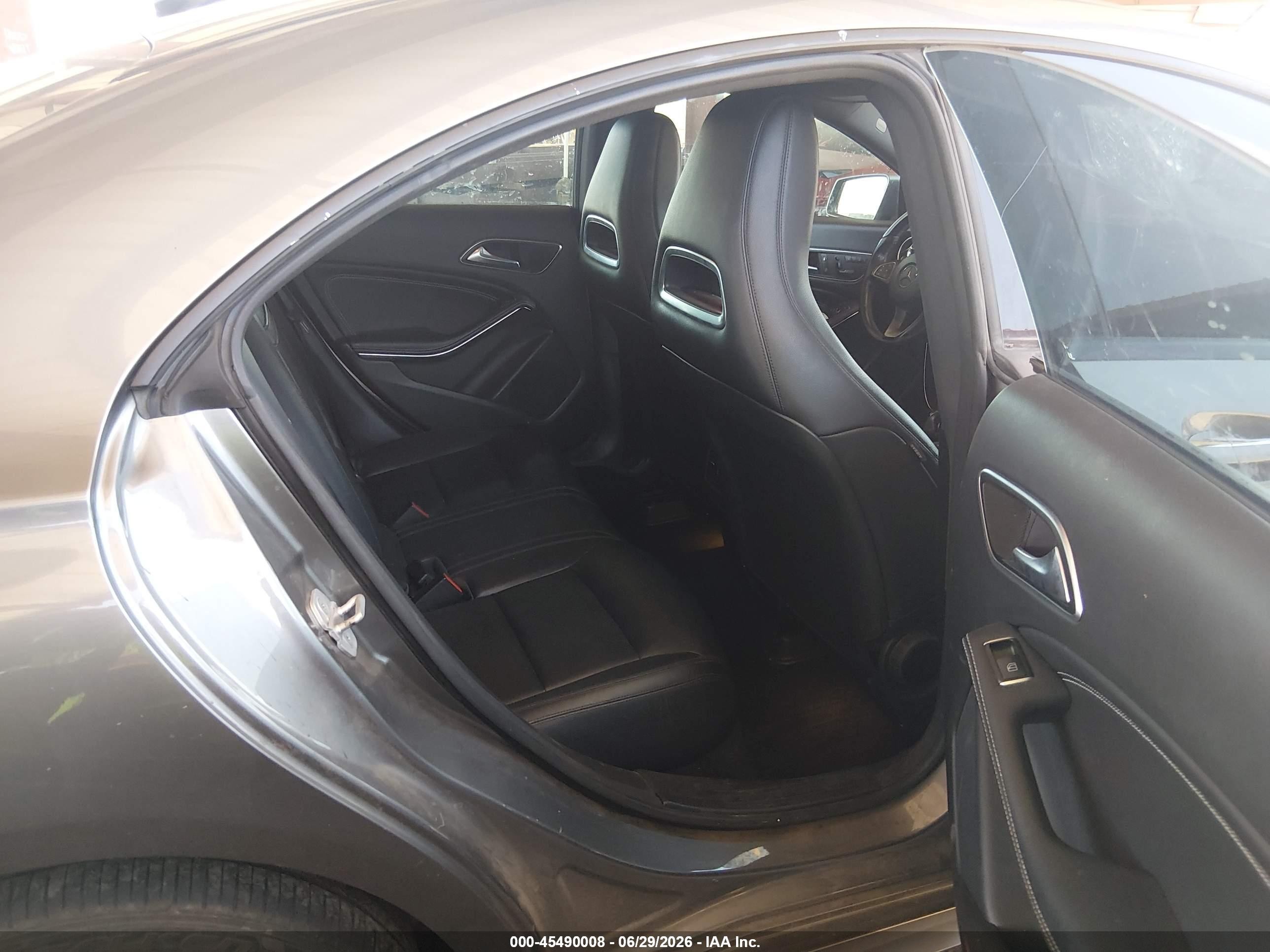 2015 Mercedes-benz Cla 250   Gray vin: WDDSJ4EB7FN271629