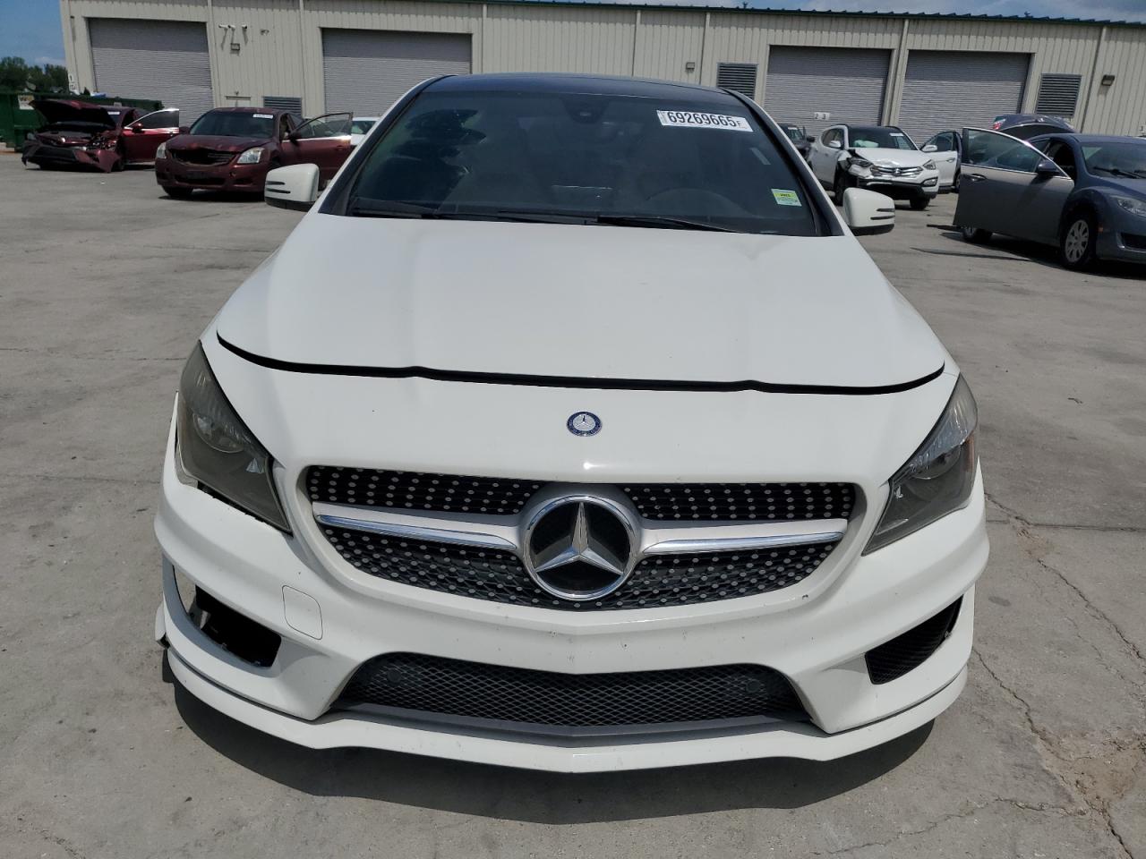 2015 Mercedes-benz Cla 250 Белый vin: WDDSJ4EB7FN283117