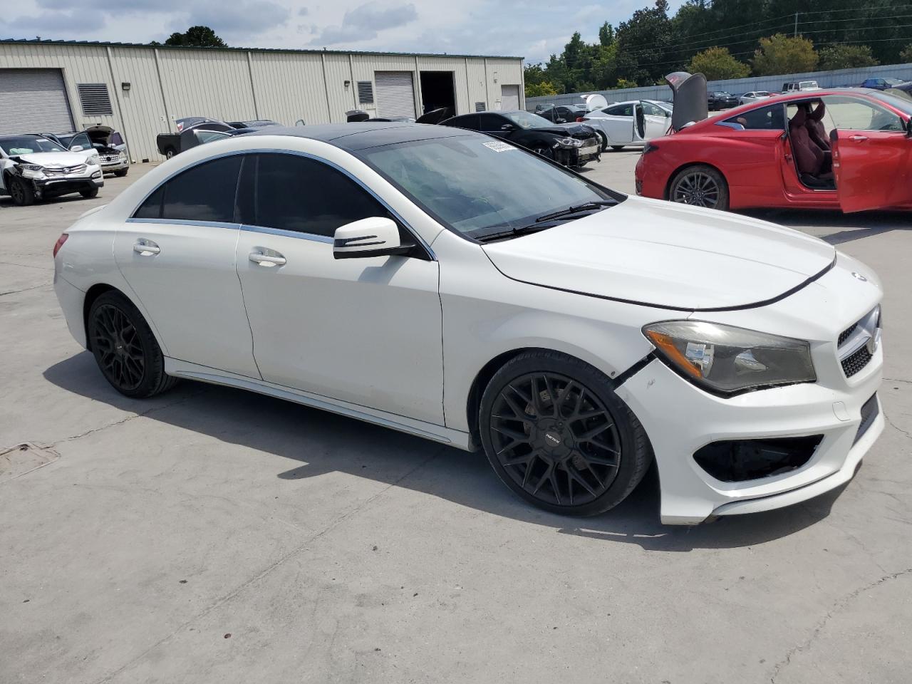 2015 Mercedes-benz Cla 250 Белый vin: WDDSJ4EB7FN283117