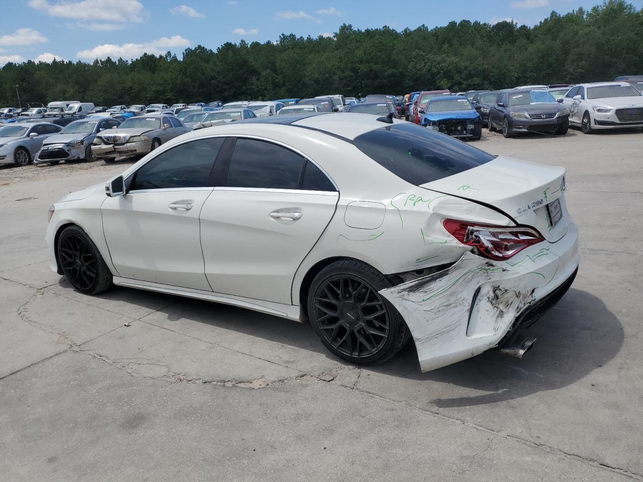 2015 Mercedes-benz Cla 250 Белый vin: WDDSJ4EB7FN283117