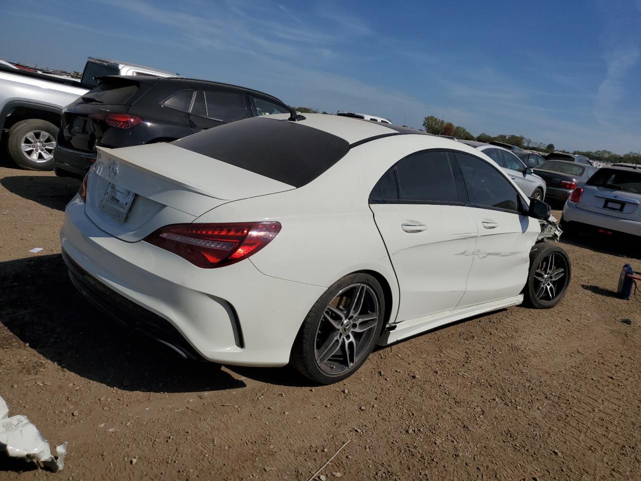 2018 Mercedes-benz Cla 250 White vin: WDDSJ4EB7JN603335