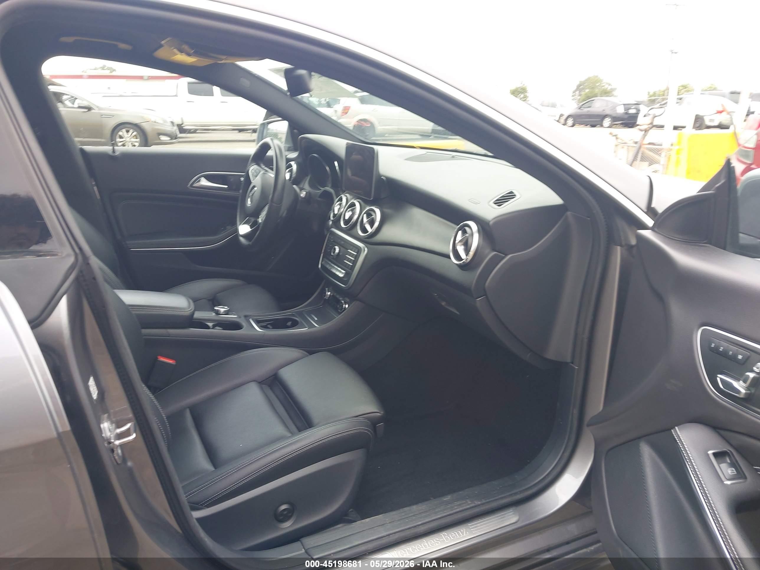 2019 Mercedes-benz Cla 250   Gray vin: WDDSJ4EB7KN699534