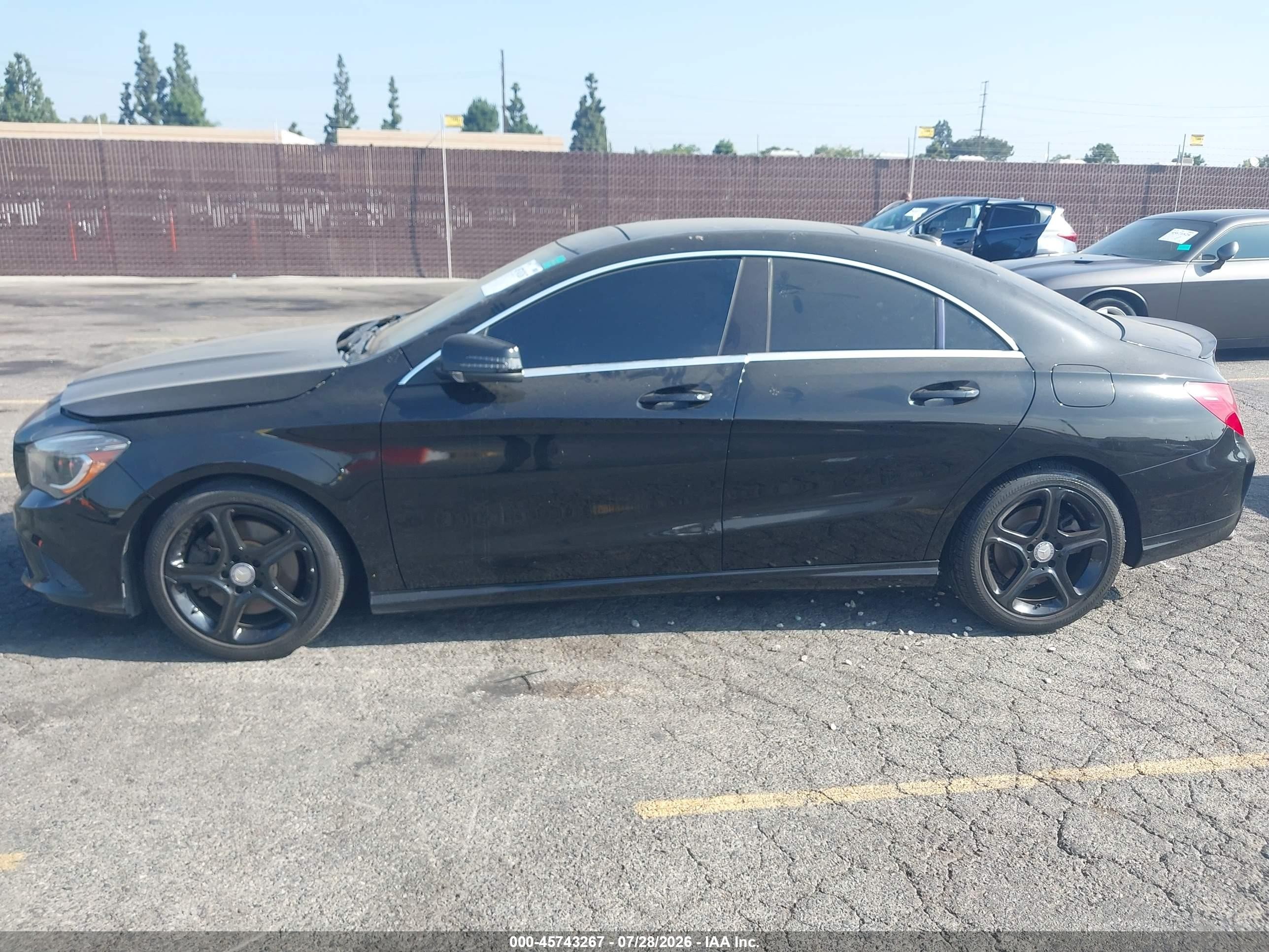 2014 Mercedes-benz Cla 250   Black vin: WDDSJ4EB8EN035148