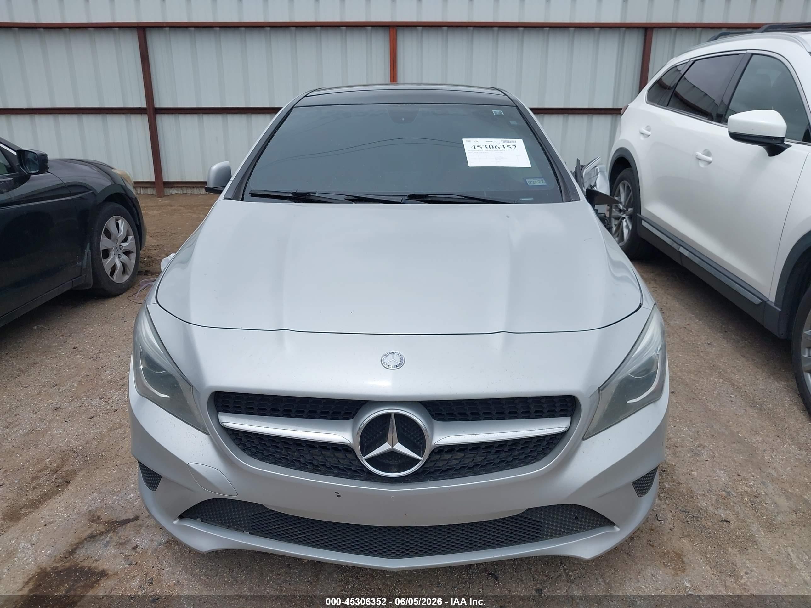 2014 Mercedes-benz Cla 250   Silver vin: WDDSJ4EB8EN038292