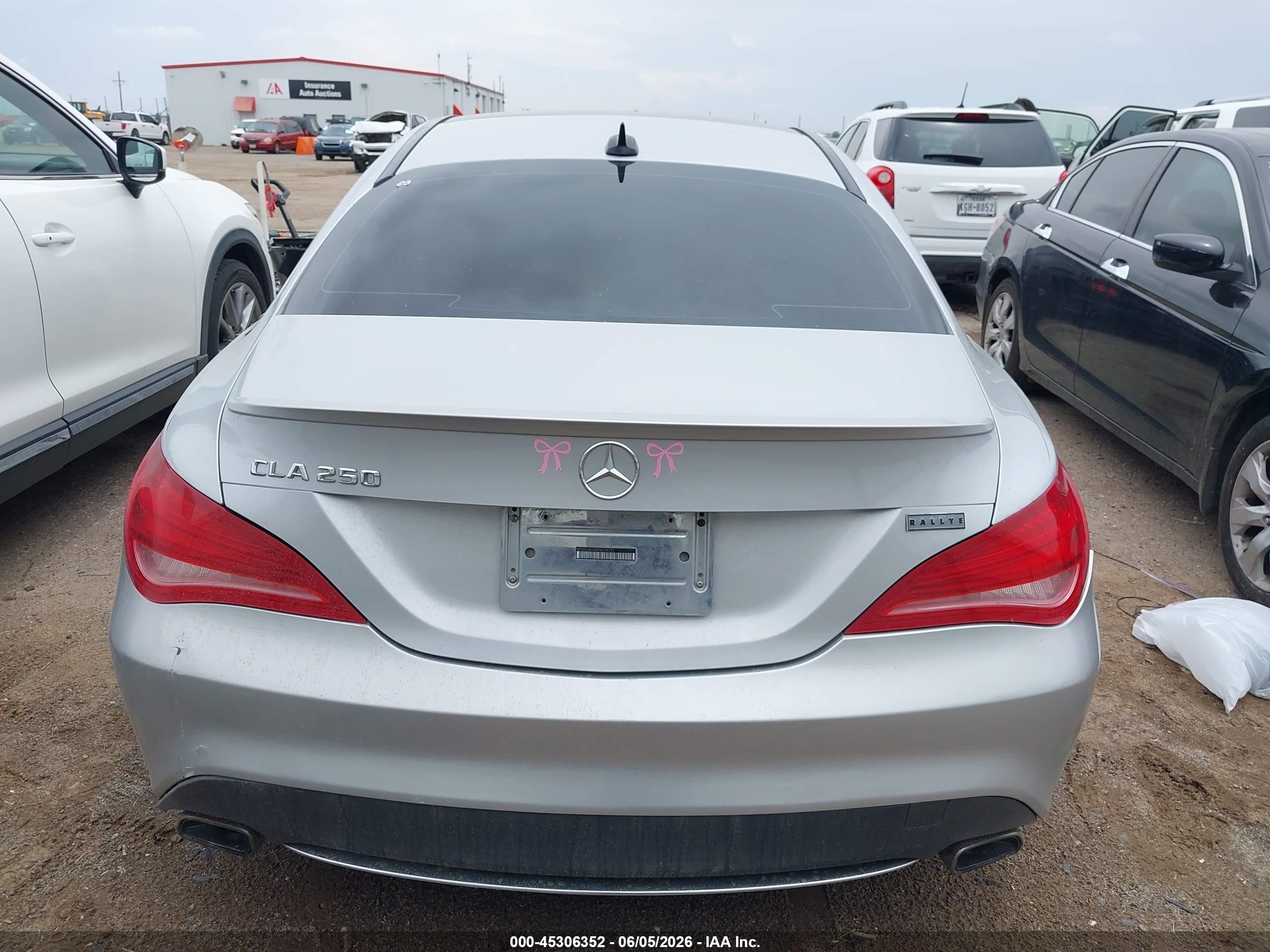2014 Mercedes-benz Cla 250   Silver vin: WDDSJ4EB8EN038292