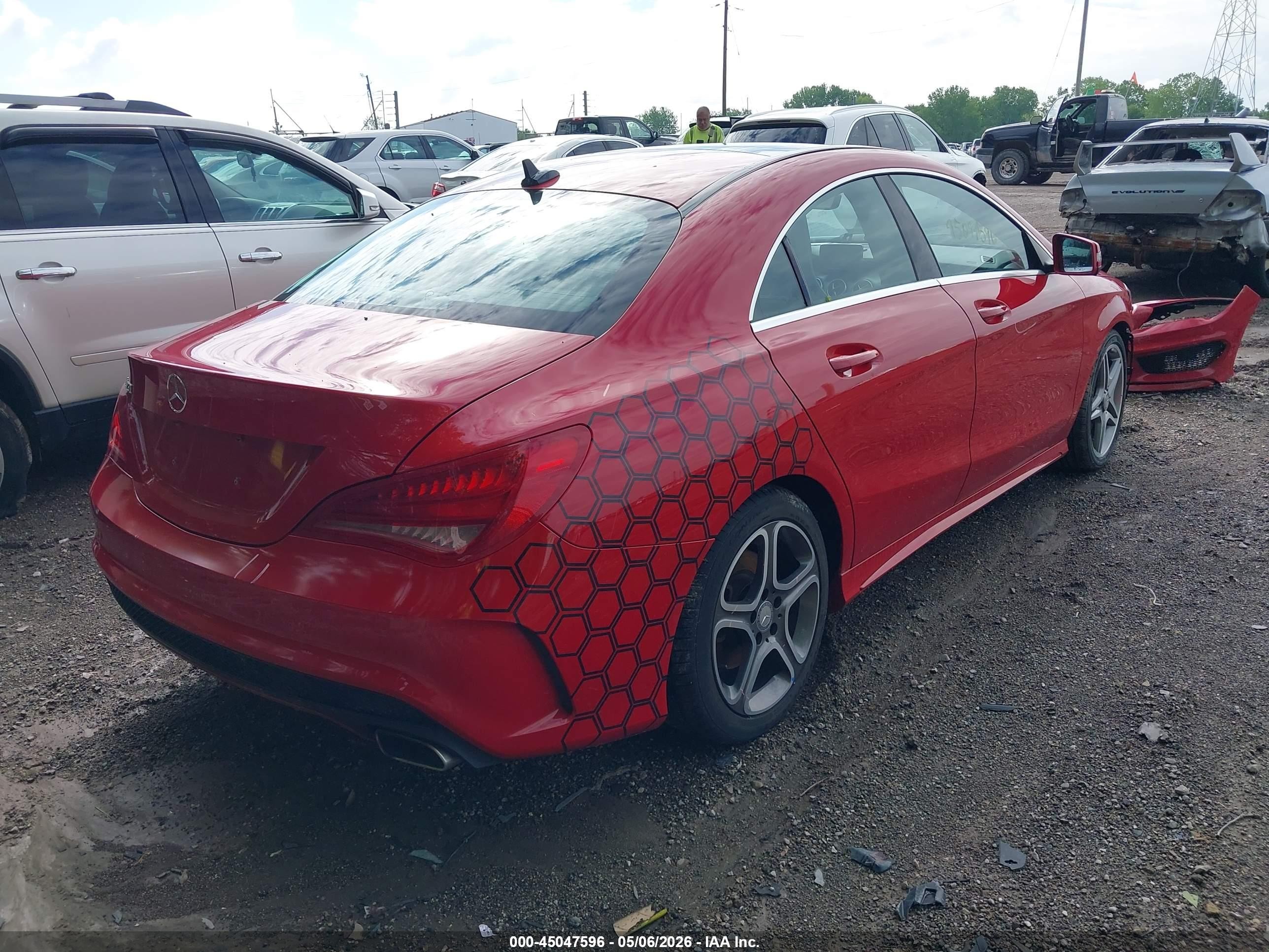 2014 Mercedes-benz Cla 250   Red vin: WDDSJ4EB8EN040141
