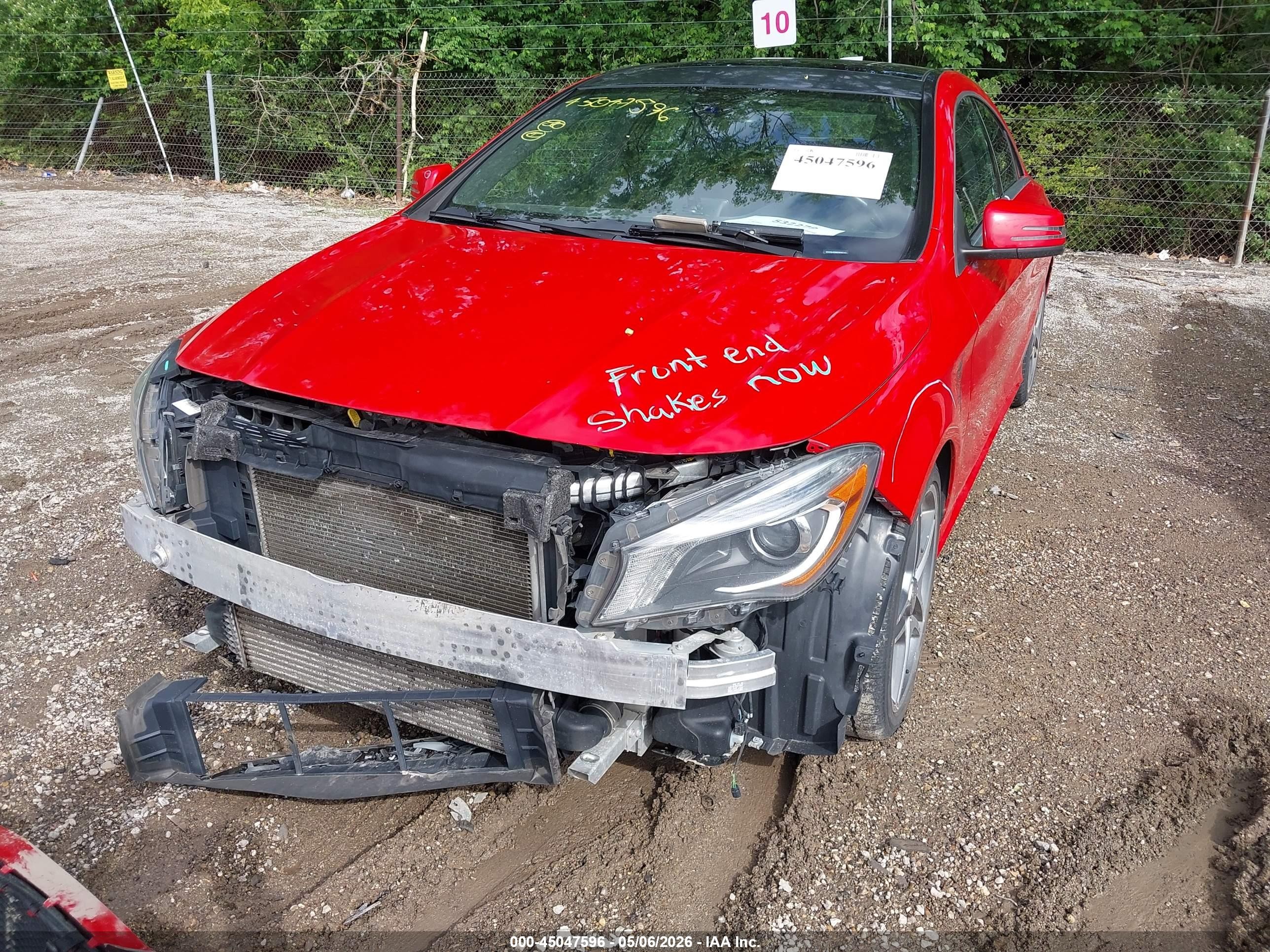 2014 Mercedes-benz Cla 250   Red vin: WDDSJ4EB8EN040141