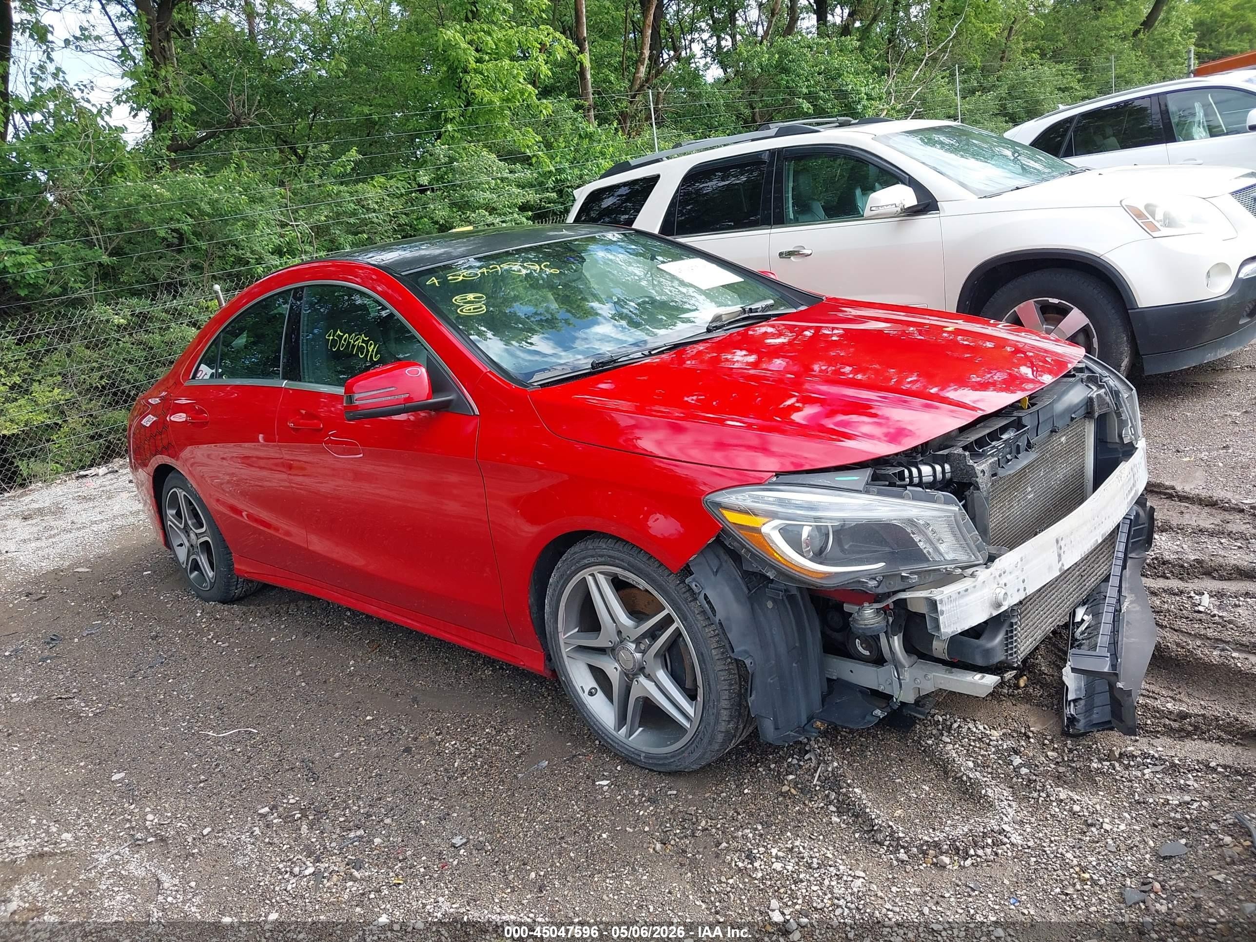 2014 Mercedes-benz Cla 250   Red vin: WDDSJ4EB8EN040141