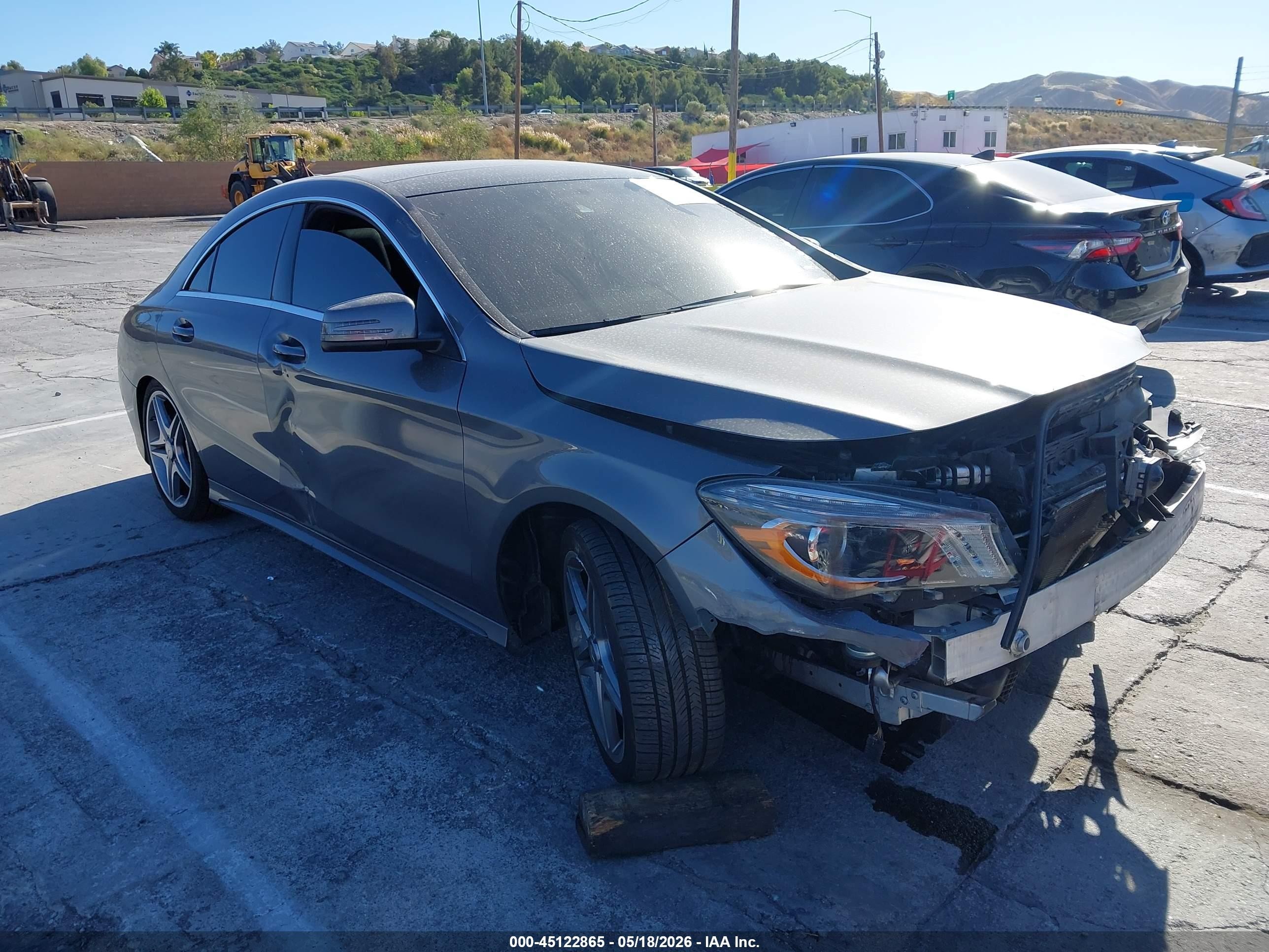 2014 Mercedes-benz Cla 250   Серый vin: WDDSJ4EB8EN047459