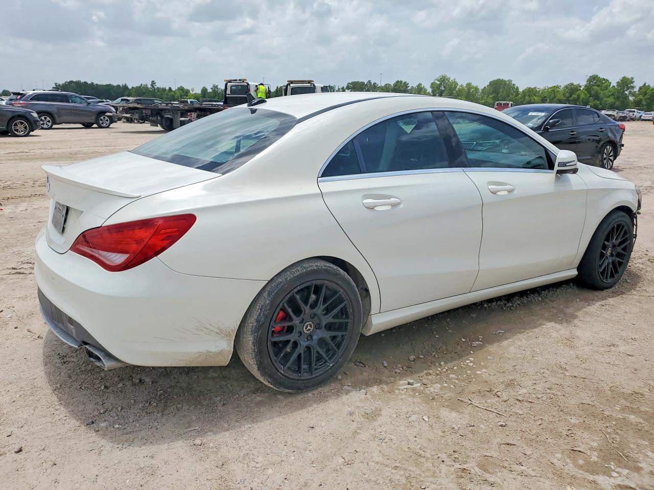 2014 Mercedes-benz Cla 250 White vin: WDDSJ4EB8EN048594