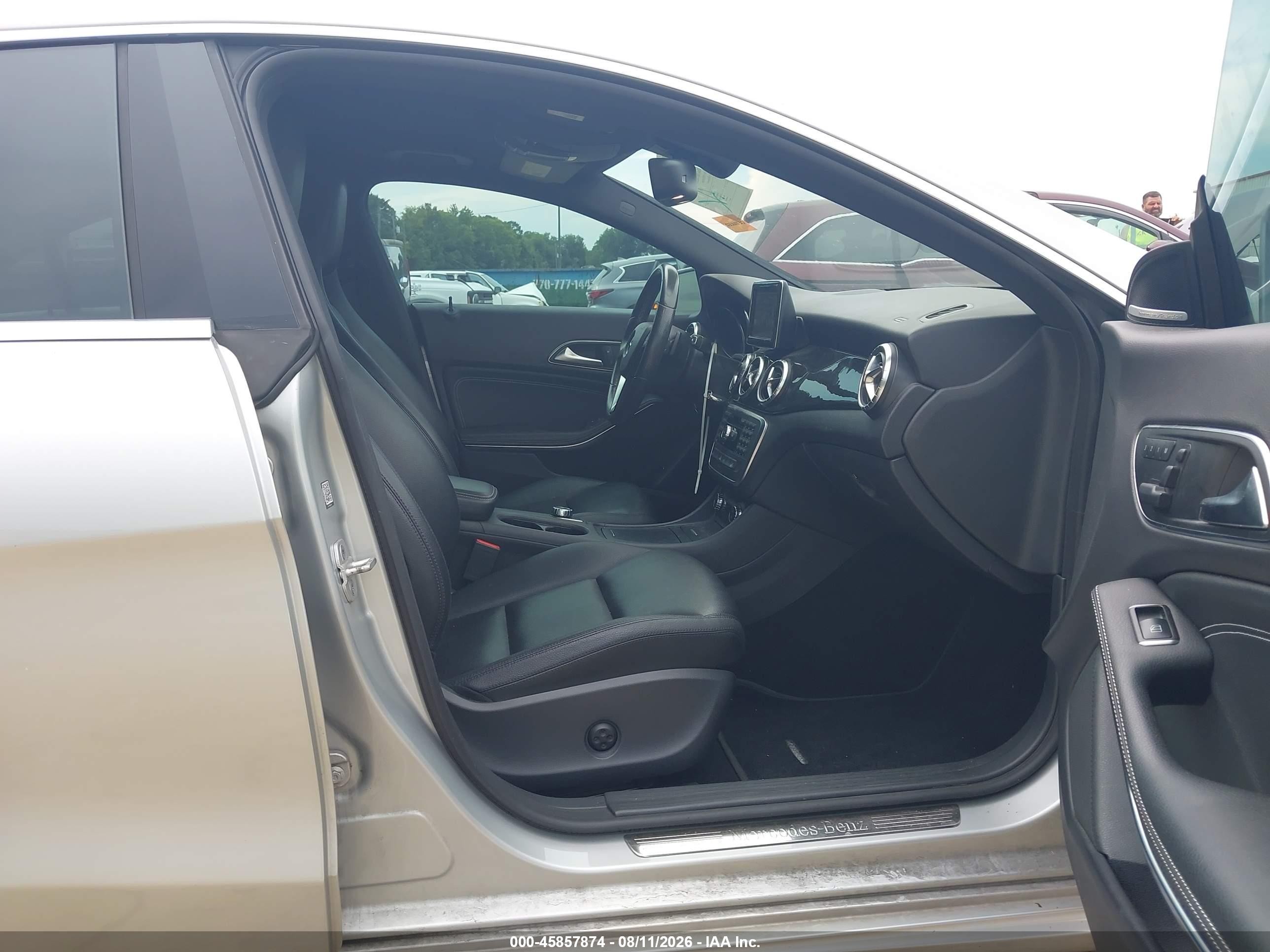 2014 Mercedes-benz Cla 250 Silver vin: WDDSJ4EB8EN049079