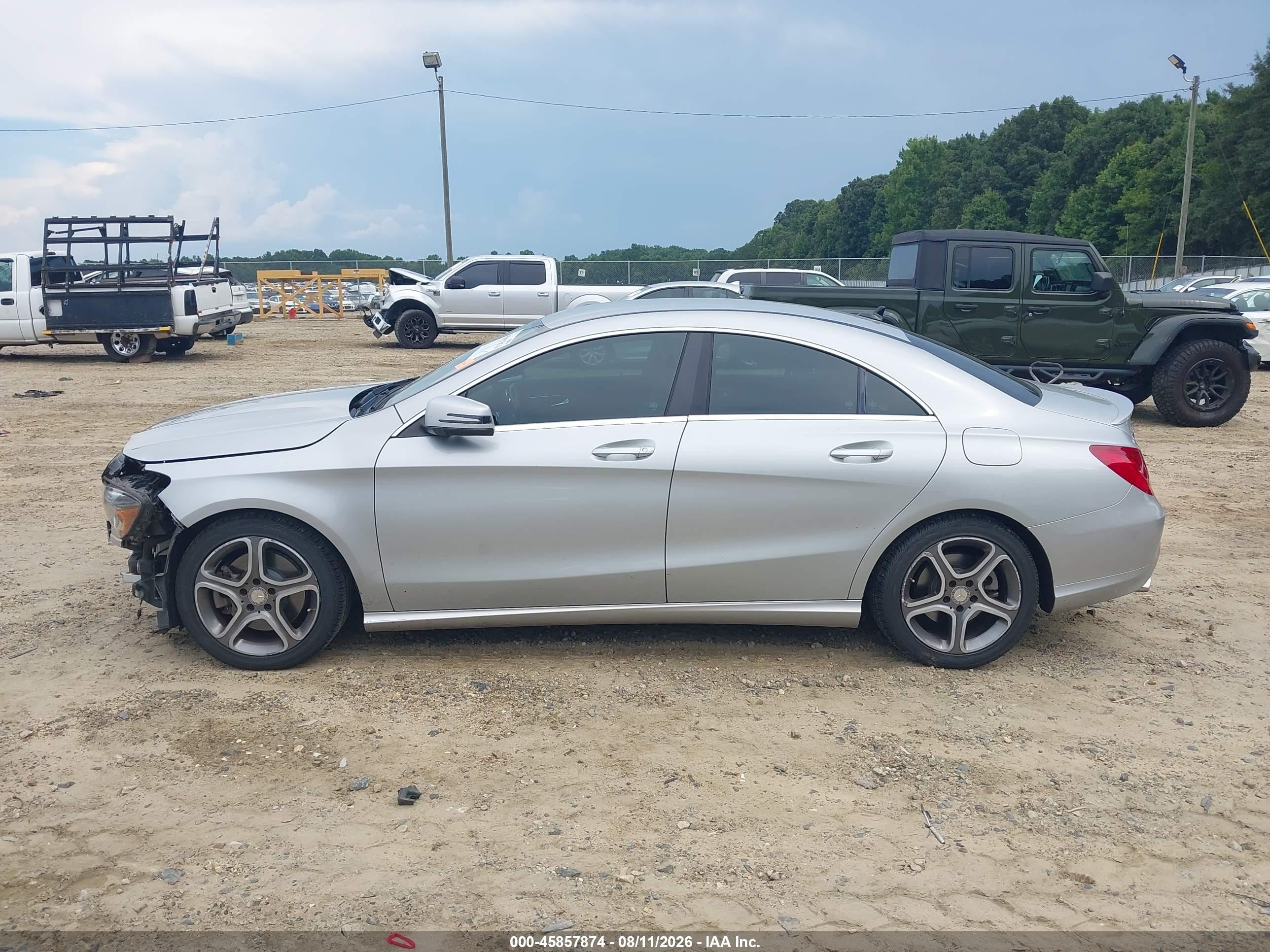 2014 Mercedes-benz Cla 250 Silver vin: WDDSJ4EB8EN049079