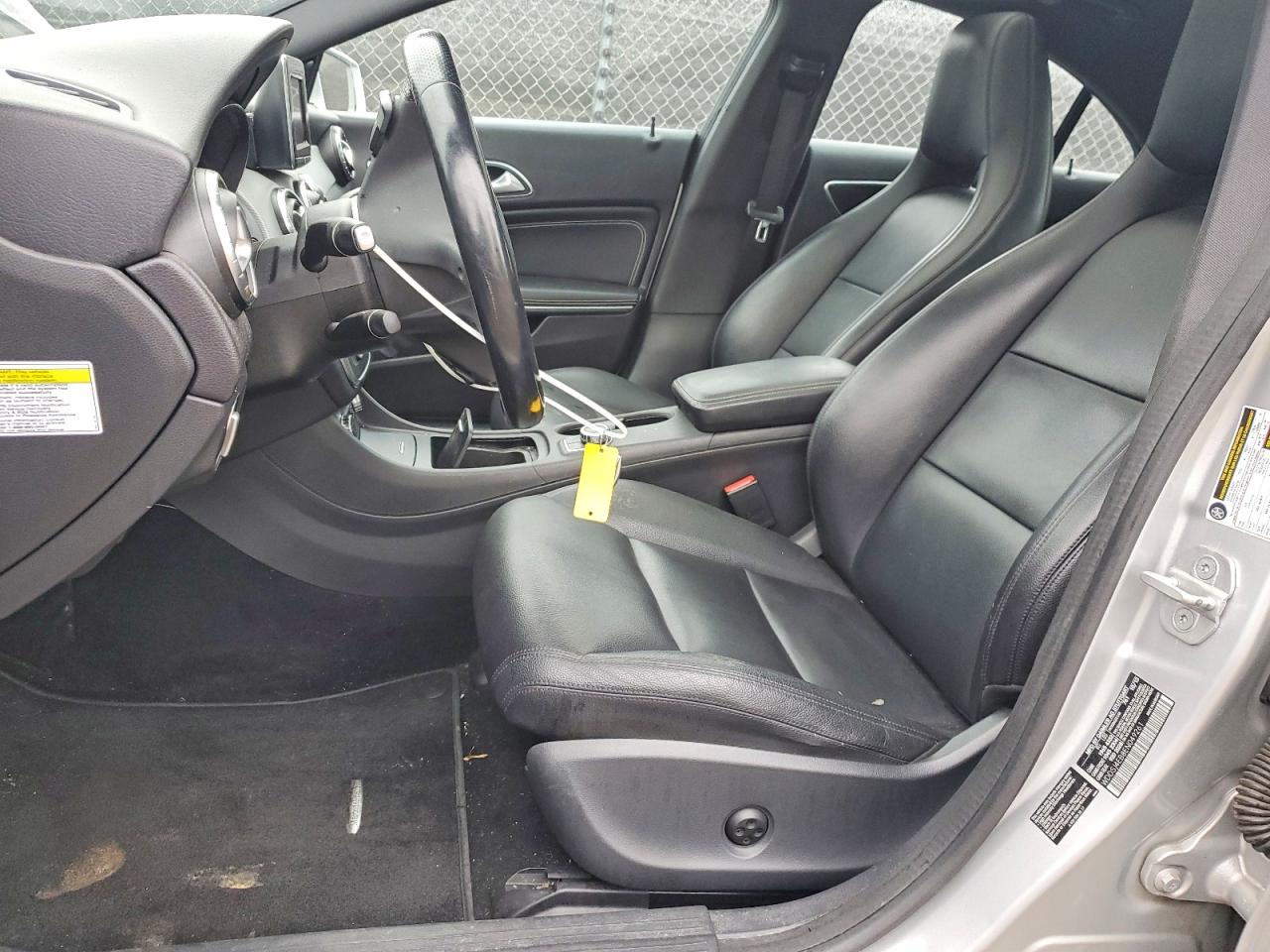 2014 Mercedes-benz Cla 250 Silver vin: WDDSJ4EB8EN049261
