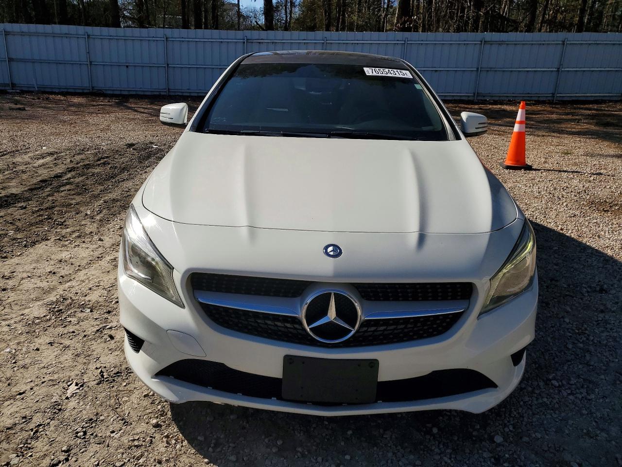 2014 Mercedes-benz Cla 250 White vin: WDDSJ4EB8EN104839