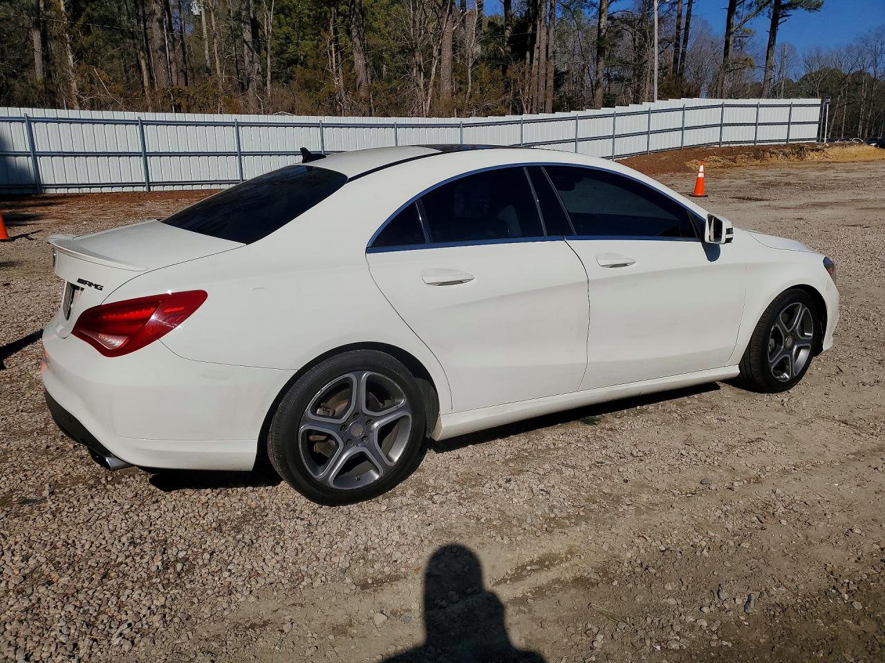 2014 Mercedes-benz Cla 250 White vin: WDDSJ4EB8EN104839