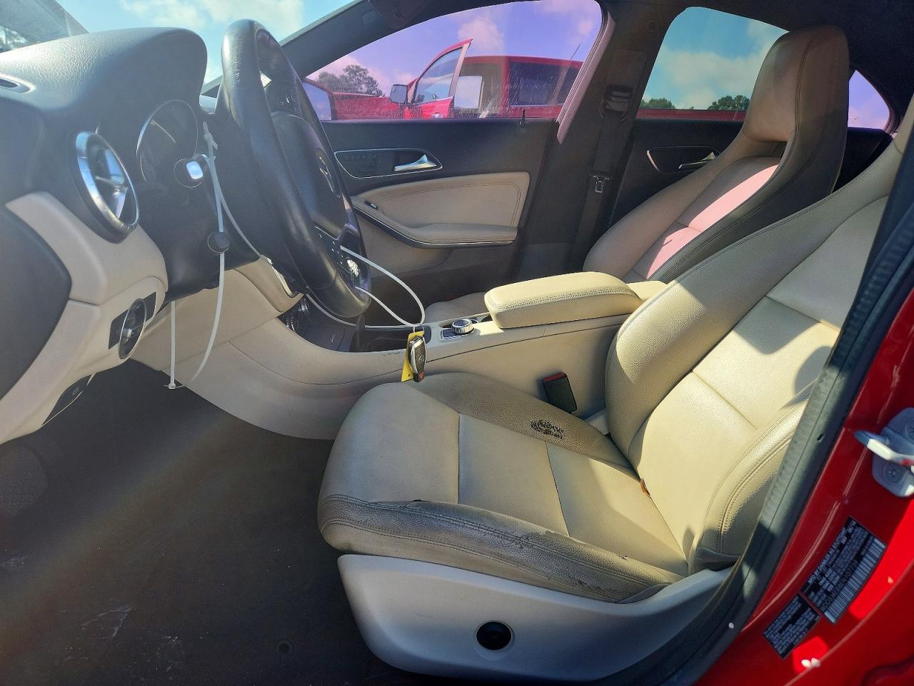 2014 Mercedes-benz Cla 250 Red vin: WDDSJ4EB8EN107739