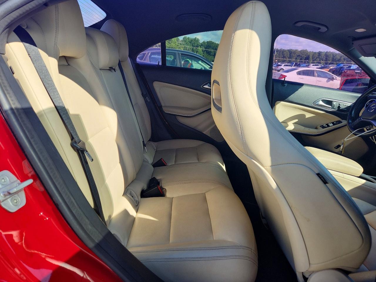 2014 Mercedes-benz Cla 250 Red vin: WDDSJ4EB8EN107739