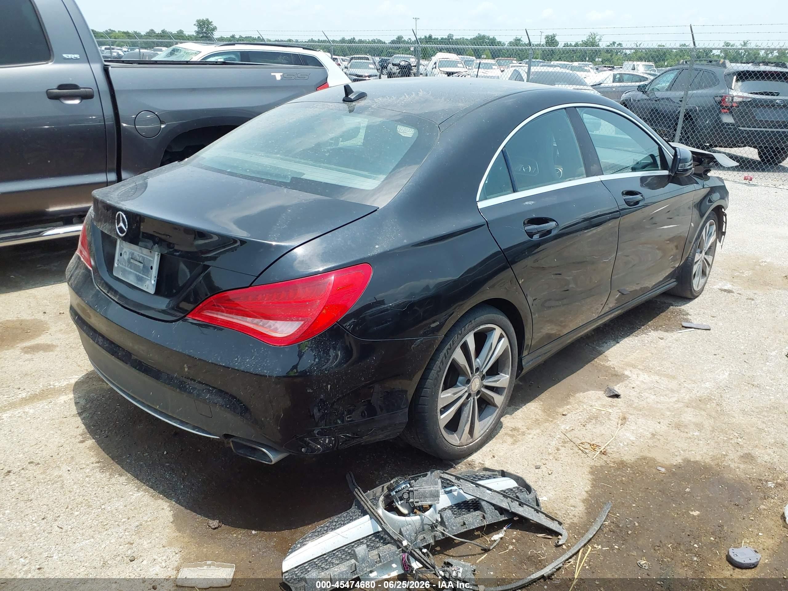 2014 Mercedes-benz Cla 250   Black vin: WDDSJ4EB8EN109734
