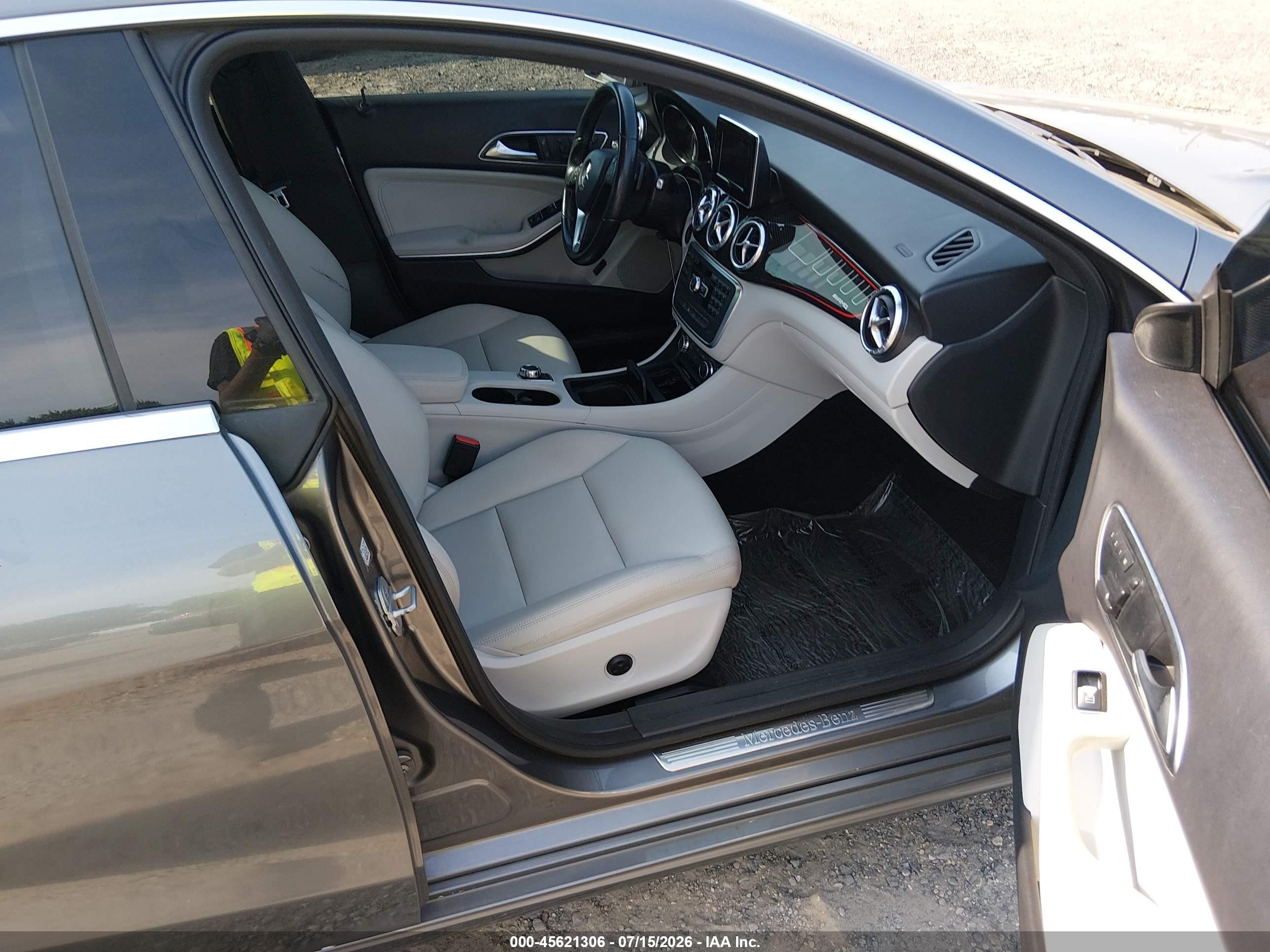 2014 Mercedes-benz Cla 250   Gray vin: WDDSJ4EB8EN128218