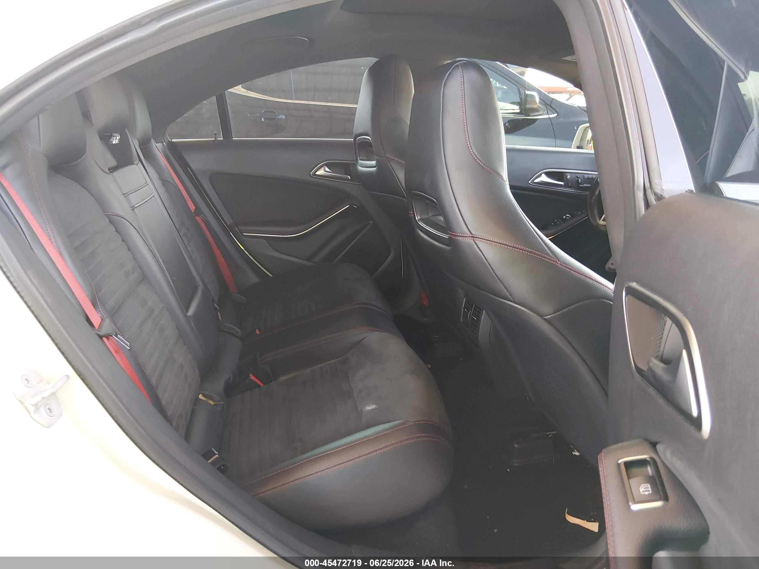 2015 Mercedes-benz Cla 250   White vin: WDDSJ4EB8FN162452