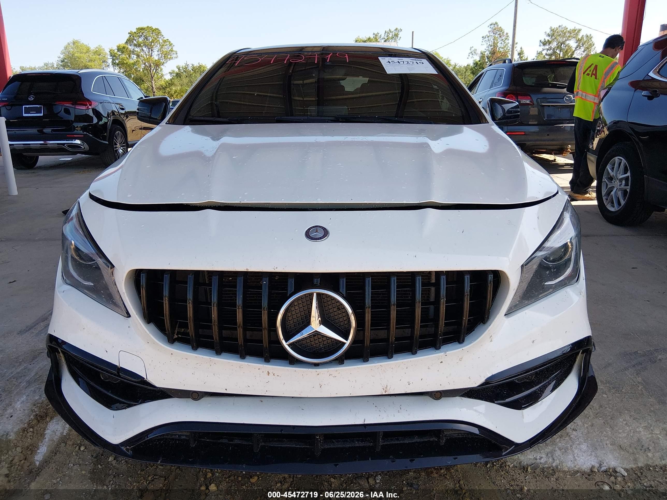 2015 Mercedes-benz Cla 250   White vin: WDDSJ4EB8FN162452