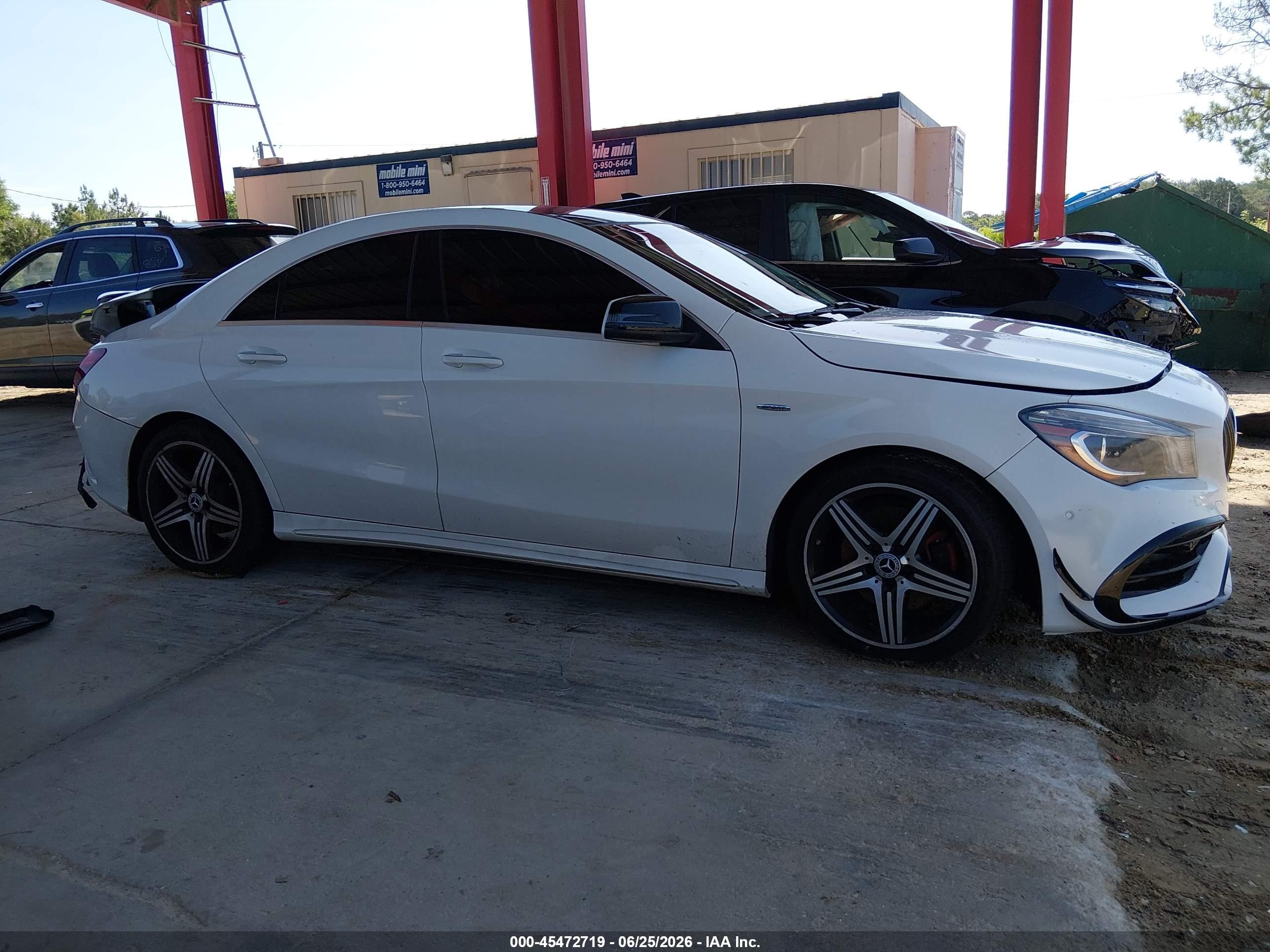 2015 Mercedes-benz Cla 250   White vin: WDDSJ4EB8FN162452