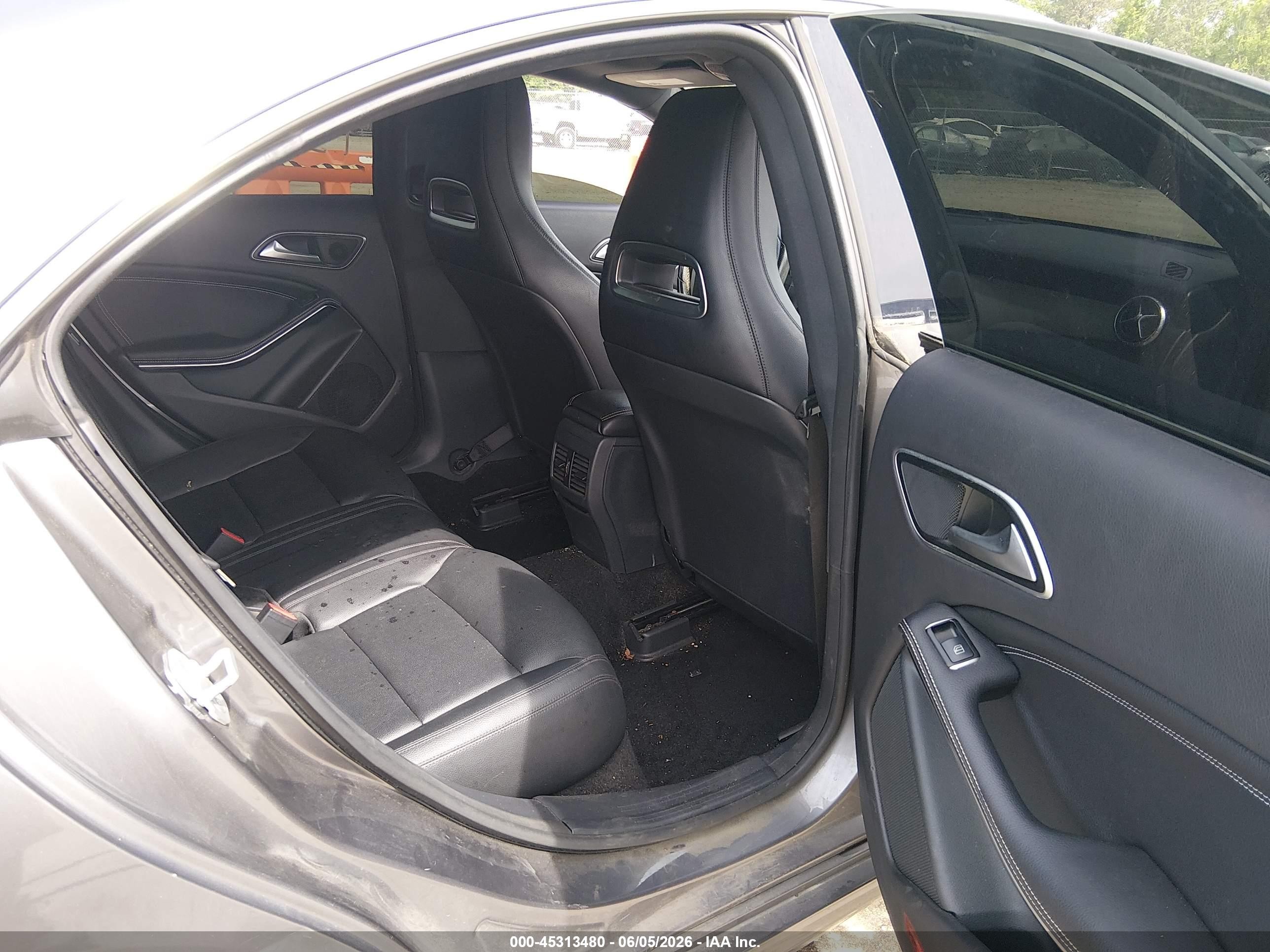 2015 Mercedes-benz Cla 250   Gray vin: WDDSJ4EB8FN162791