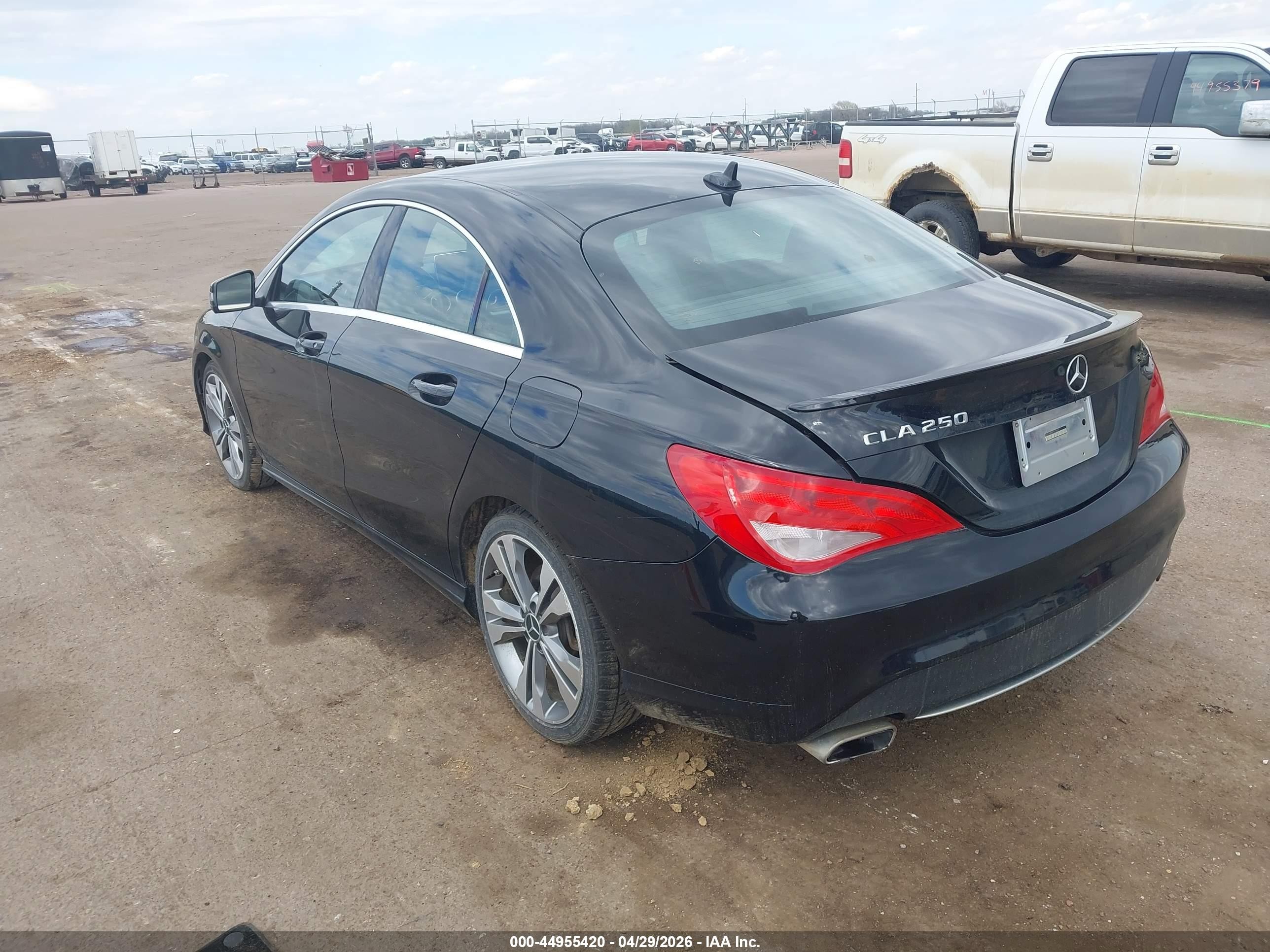 2015 Mercedes-benz Cla 250   Black vin: WDDSJ4EB8FN174620