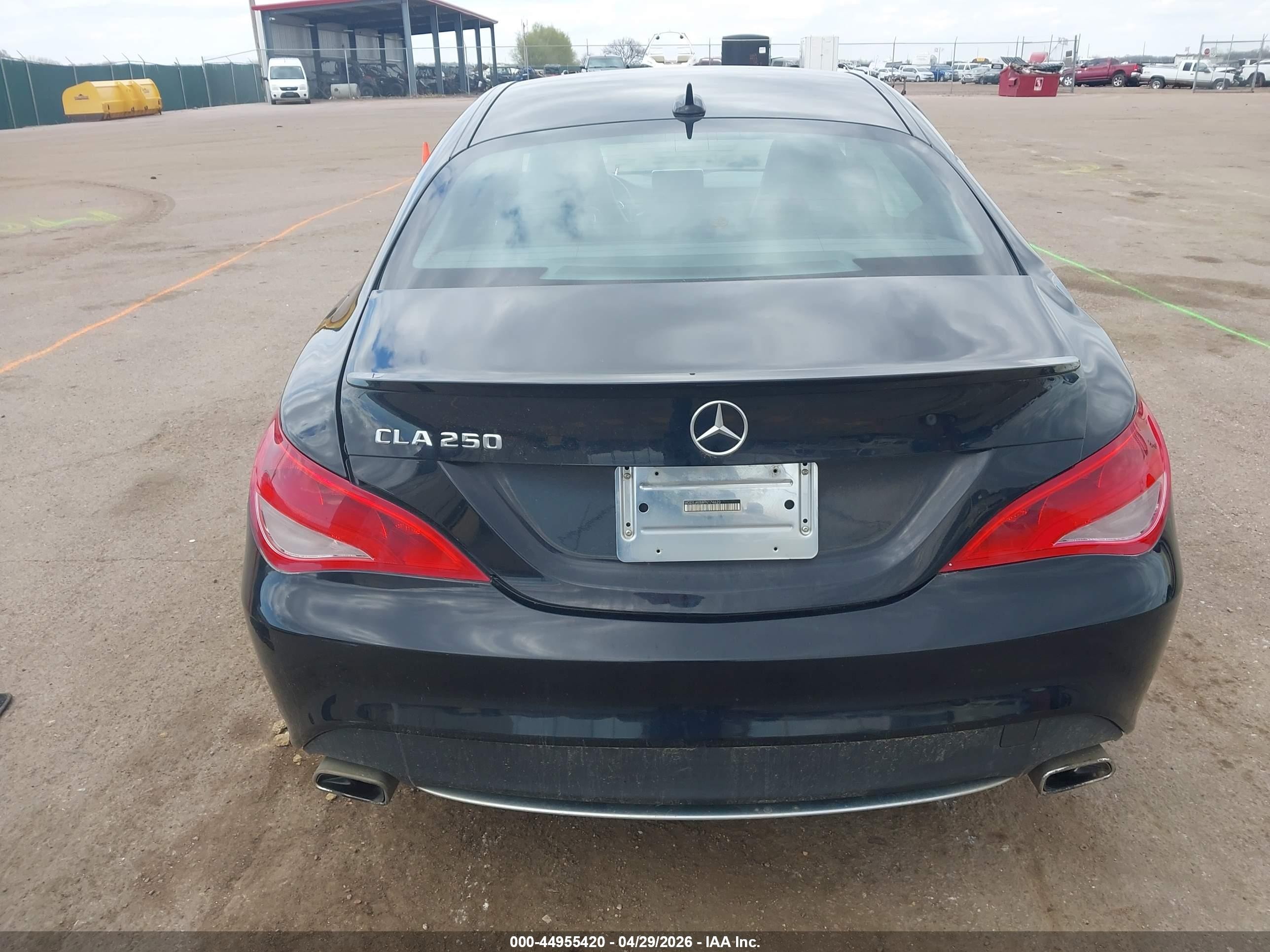 2015 Mercedes-benz Cla 250   Black vin: WDDSJ4EB8FN174620