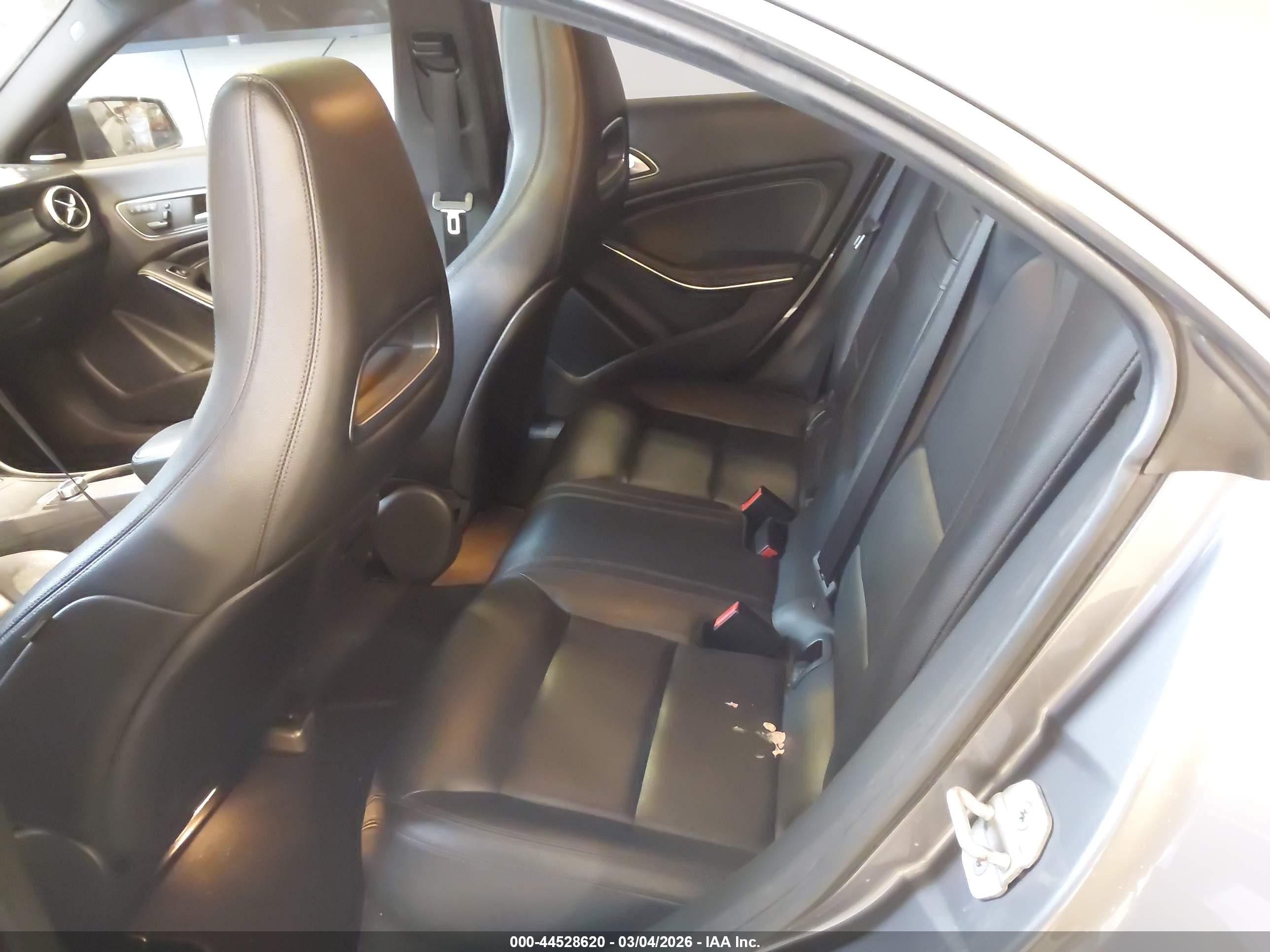 2015 Mercedes-benz Cla 250   Gray vin: WDDSJ4EB8FN184046