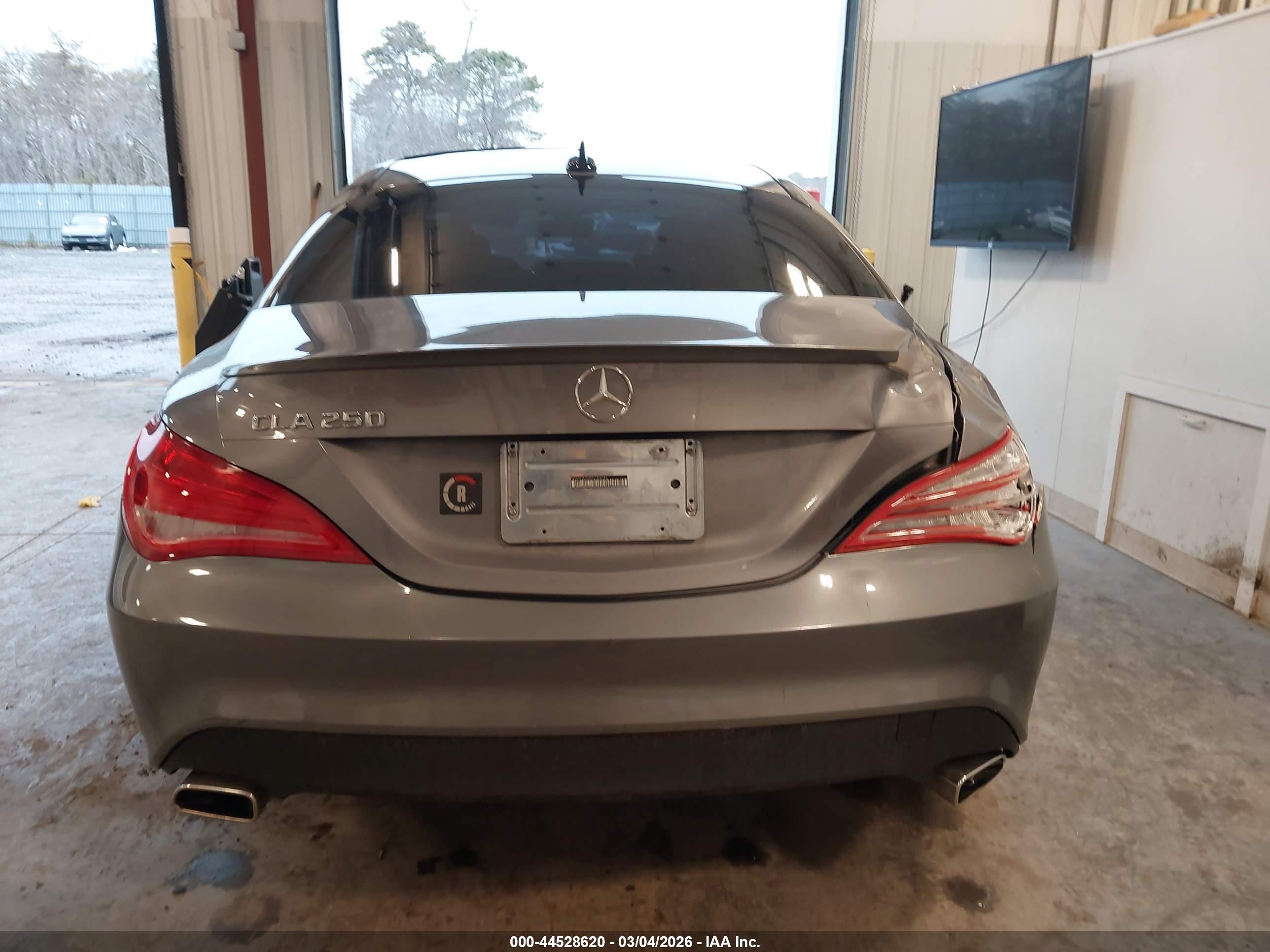 2015 Mercedes-benz Cla 250   Gray vin: WDDSJ4EB8FN184046