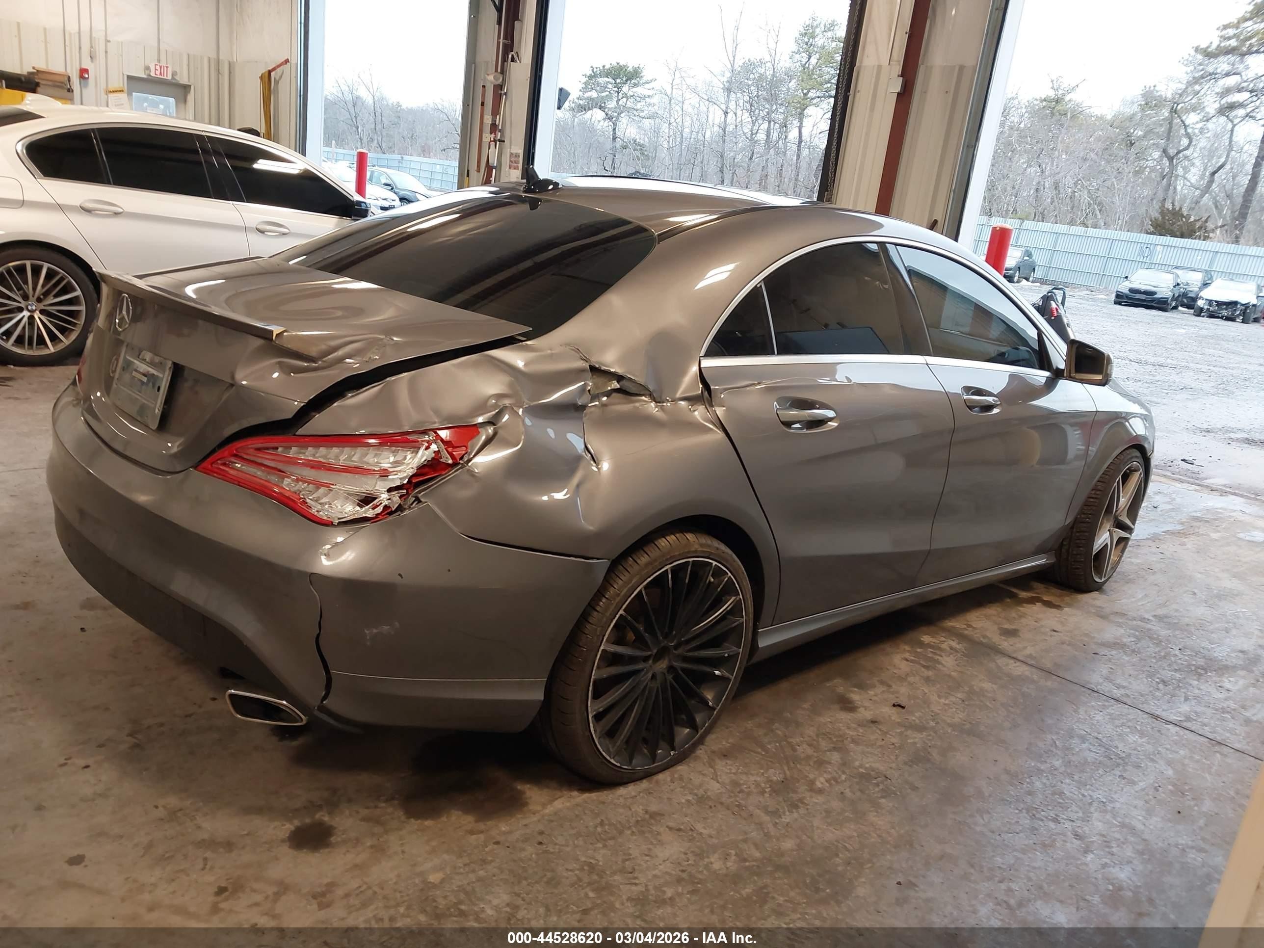2015 Mercedes-benz Cla 250   Gray vin: WDDSJ4EB8FN184046