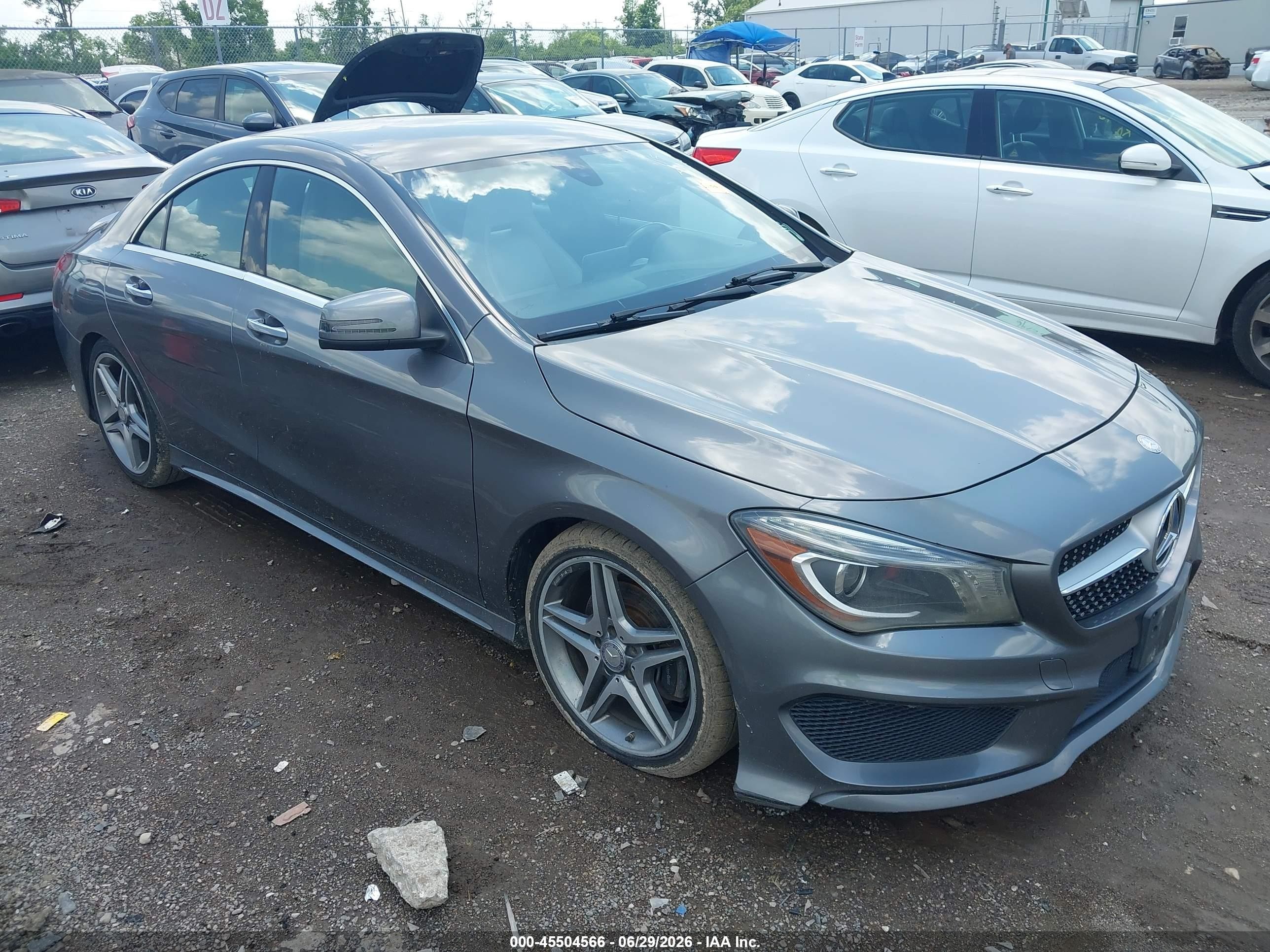 WDDSJ4EB8FN184595