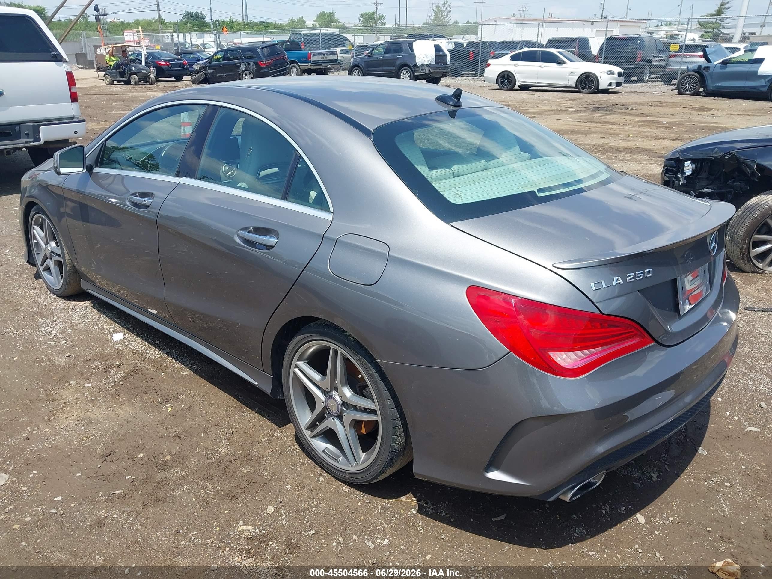 2015 Mercedes-benz Cla 250   Gray vin: WDDSJ4EB8FN184595