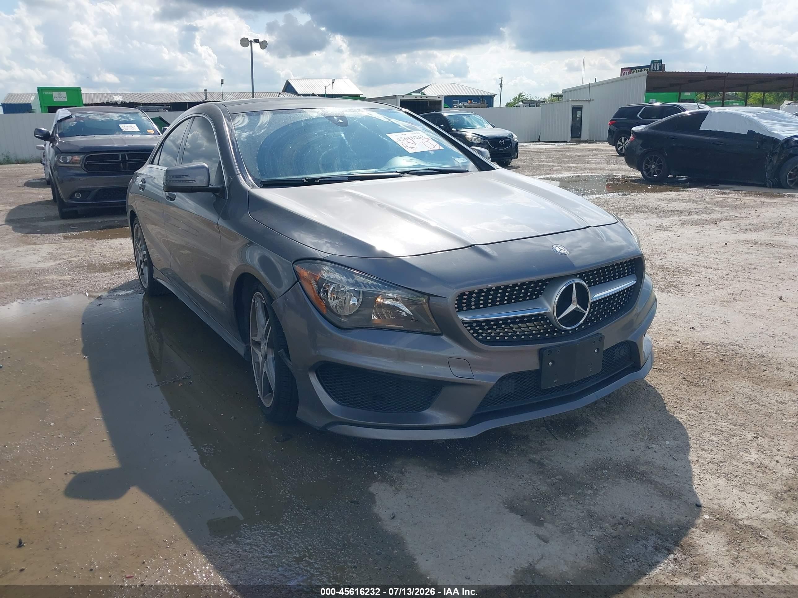 WDDSJ4EB8FN205364