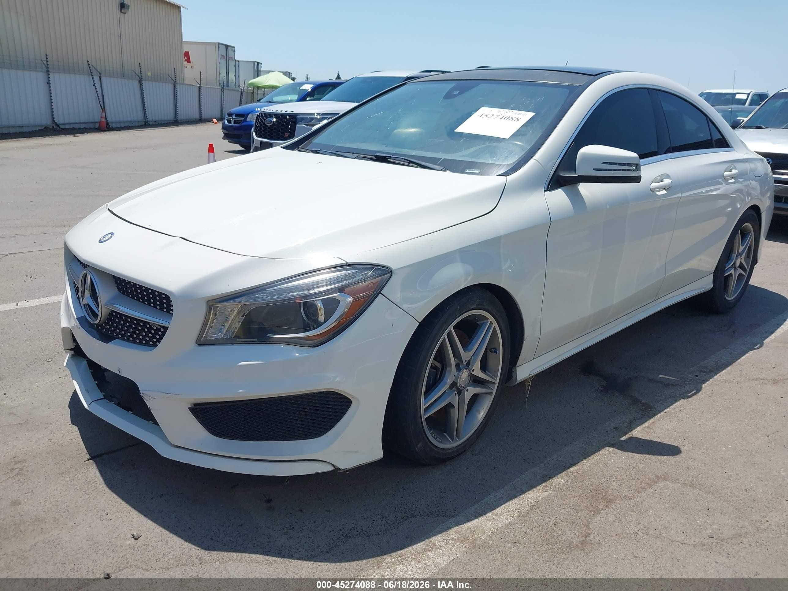 2015 Mercedes-benz Cla 250   Белый vin: WDDSJ4EB8FN205543