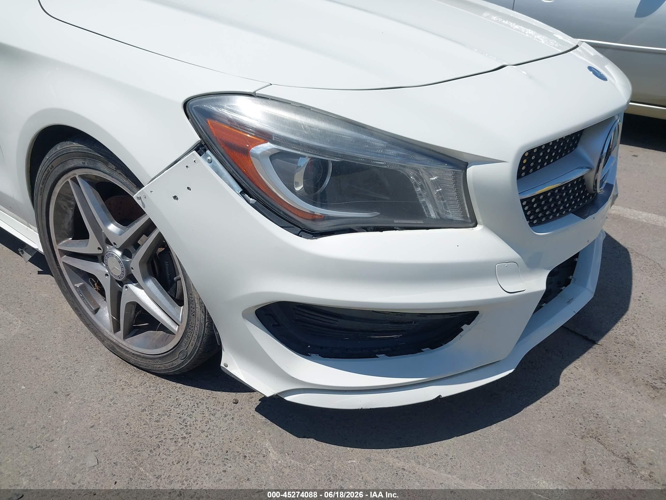 2015 Mercedes-benz Cla 250   Белый vin: WDDSJ4EB8FN205543