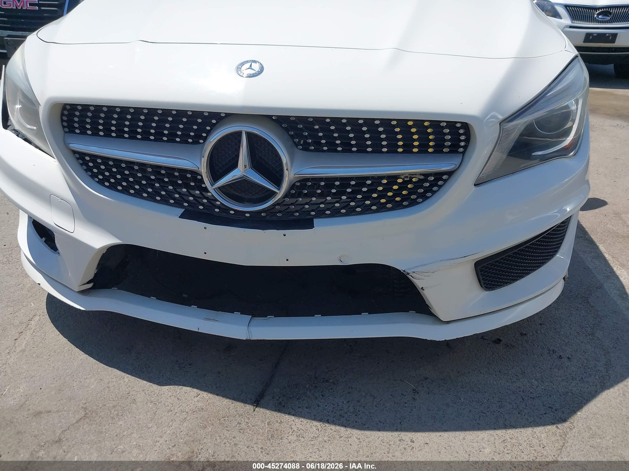 2015 Mercedes-benz Cla 250   Белый vin: WDDSJ4EB8FN205543