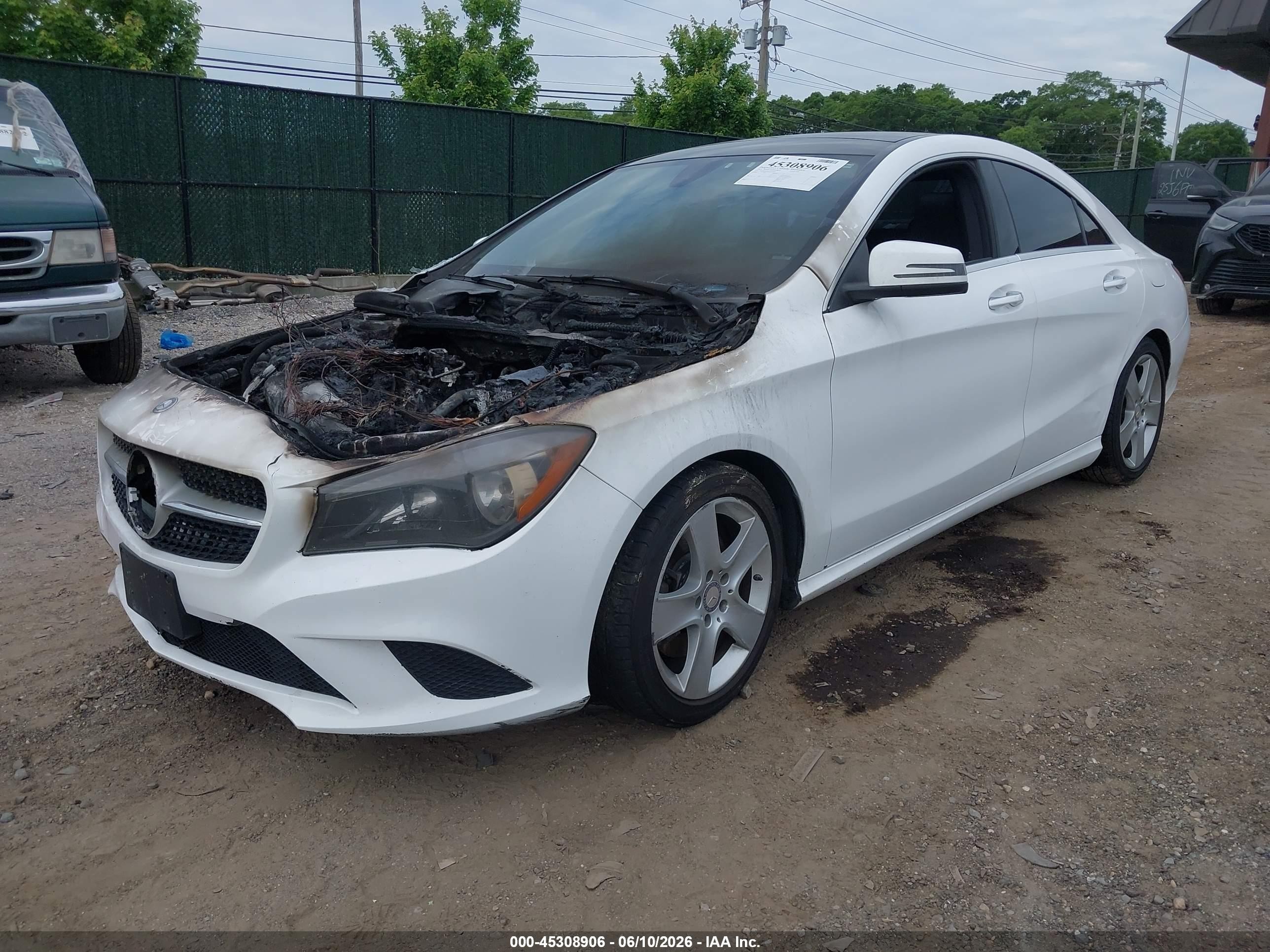 2015 Mercedes-benz Cla 250   White vin: WDDSJ4EB8FN229454