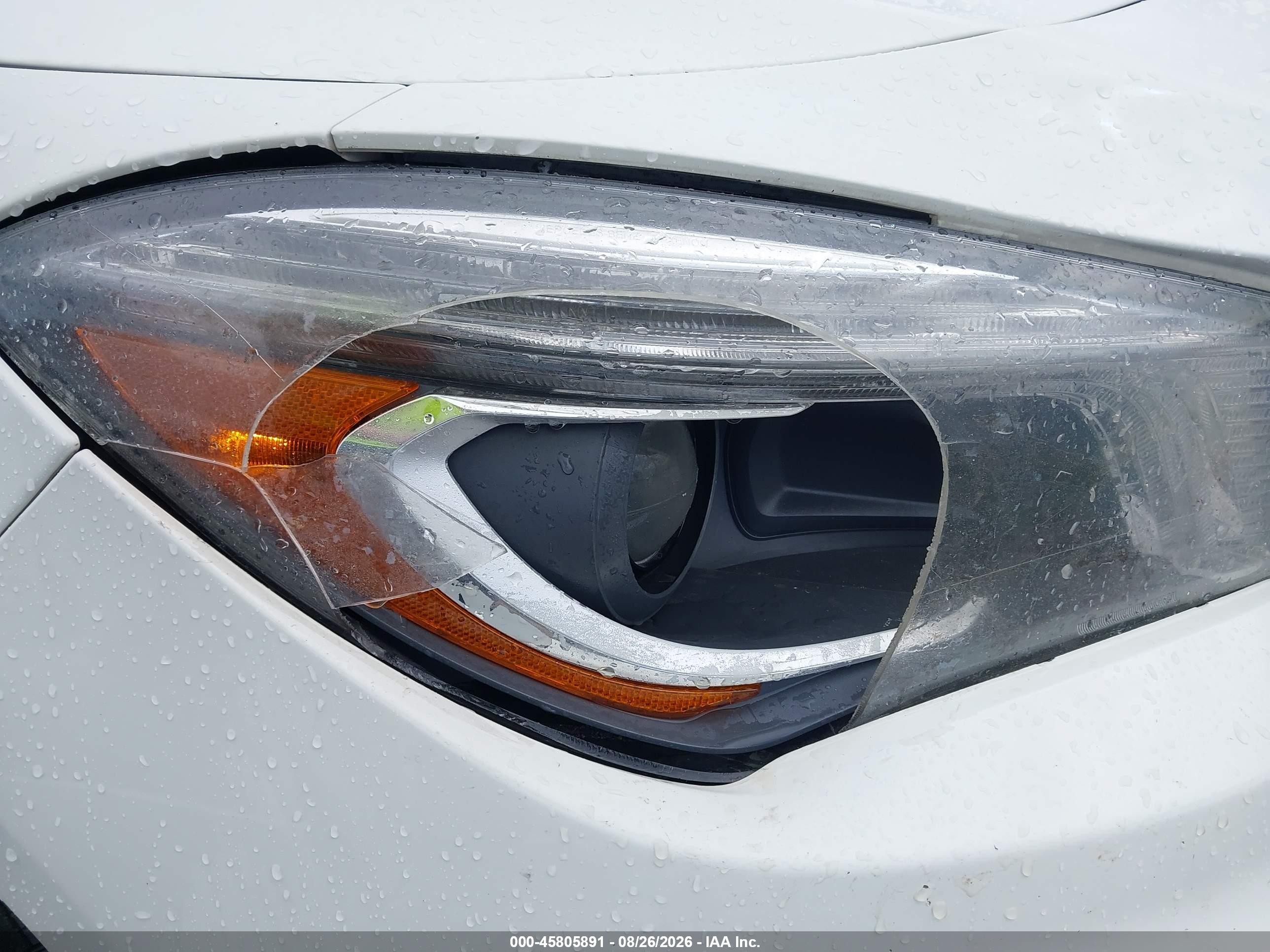 2015 Mercedes-benz Cla 250   White vin: WDDSJ4EB8FN239837