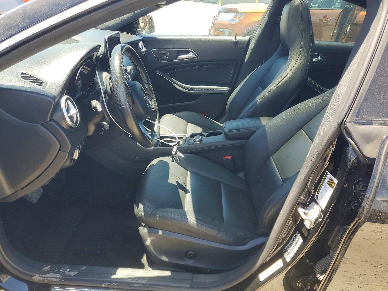 2015 Mercedes-benz Cla 250 Black vin: WDDSJ4EB8FN250000