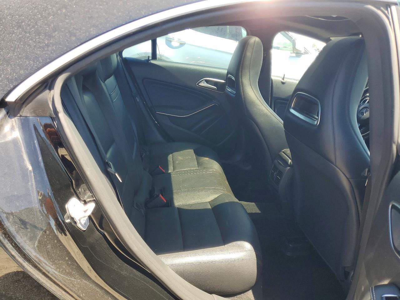 2015 Mercedes-benz Cla 250 Black vin: WDDSJ4EB8FN250000