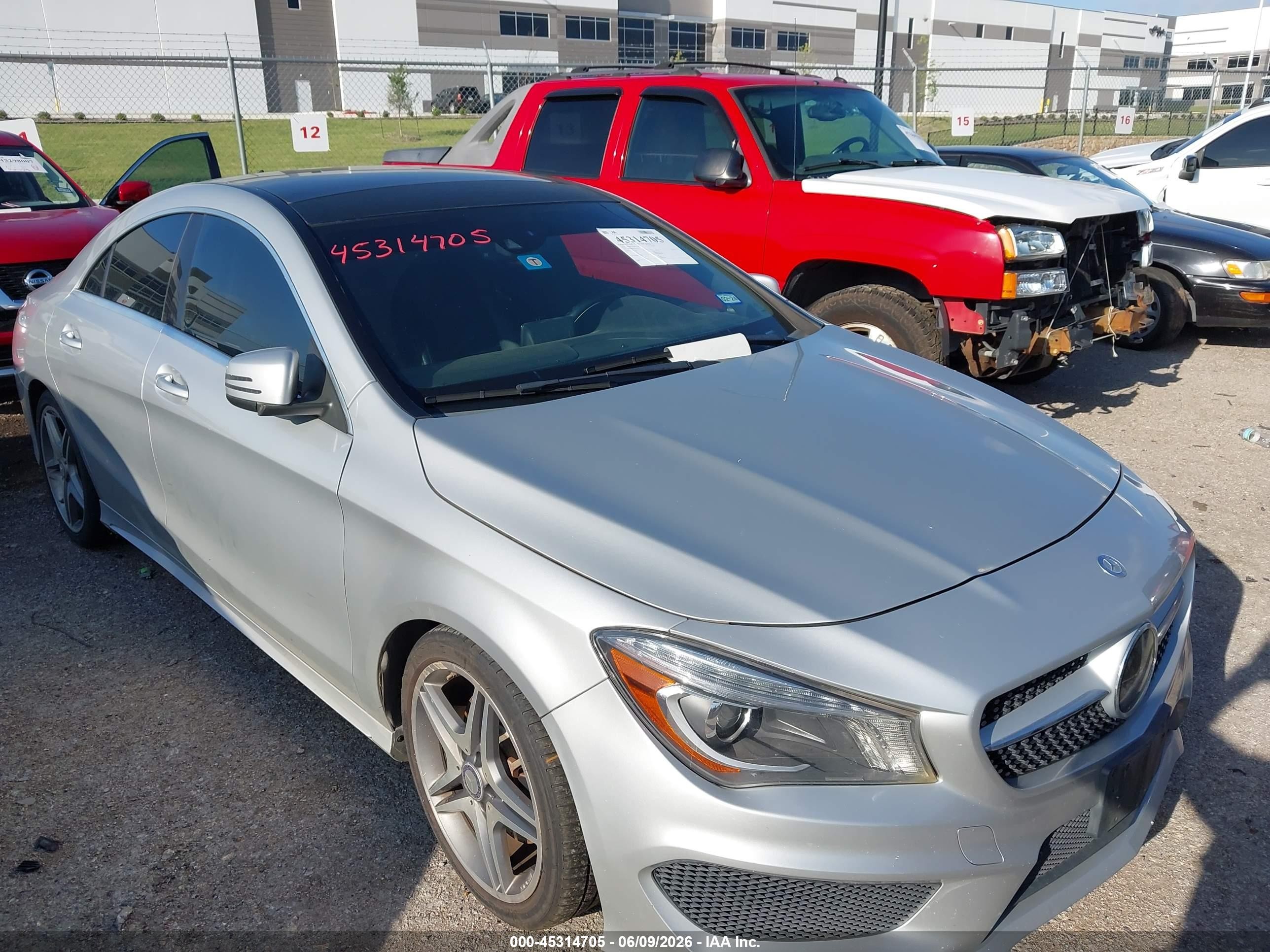 2014 Mercedes-benz Cla 250   Серебряный vin: WDDSJ4EB9EN035014