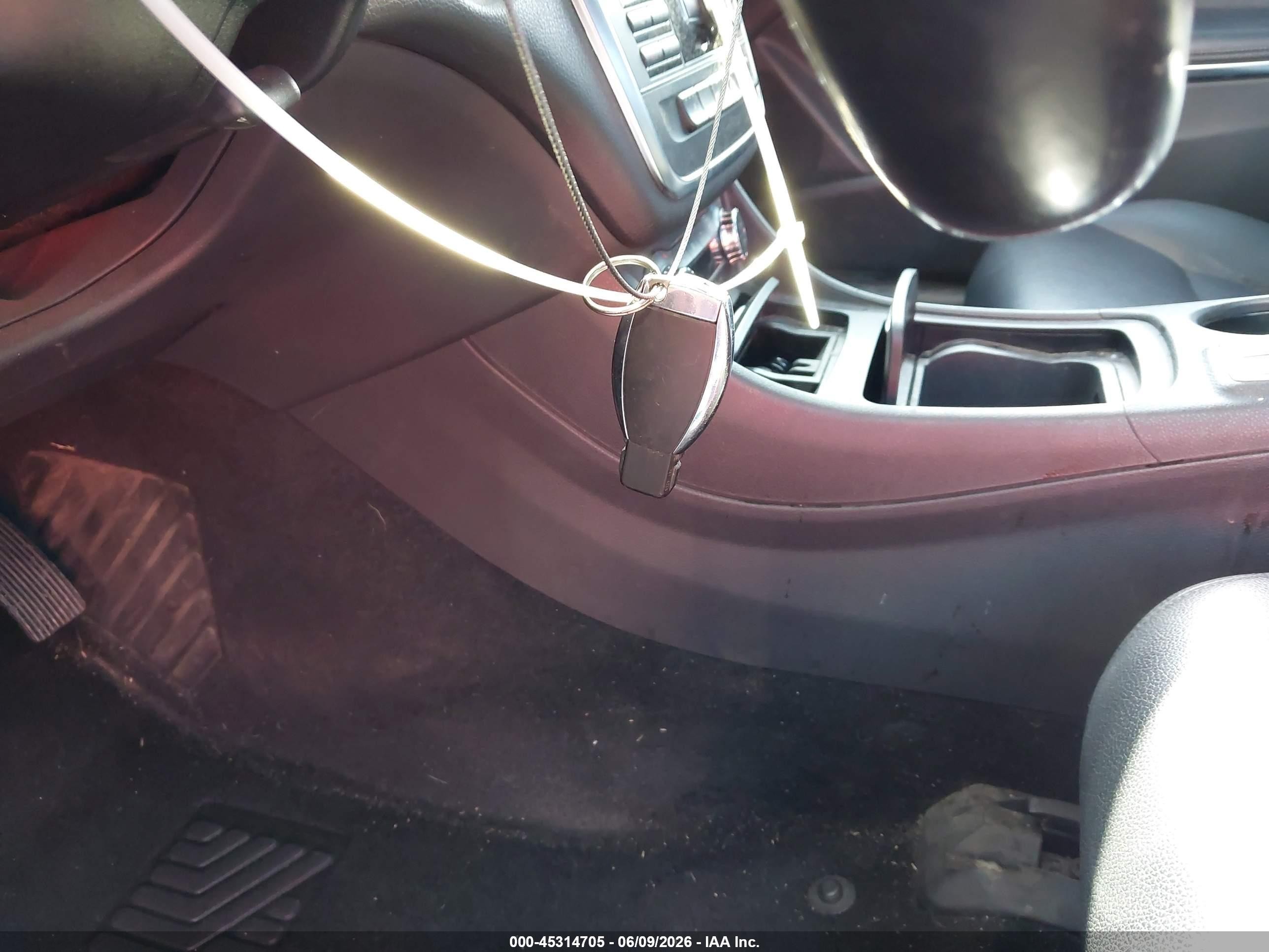 2014 Mercedes-benz Cla 250   Серебряный vin: WDDSJ4EB9EN035014