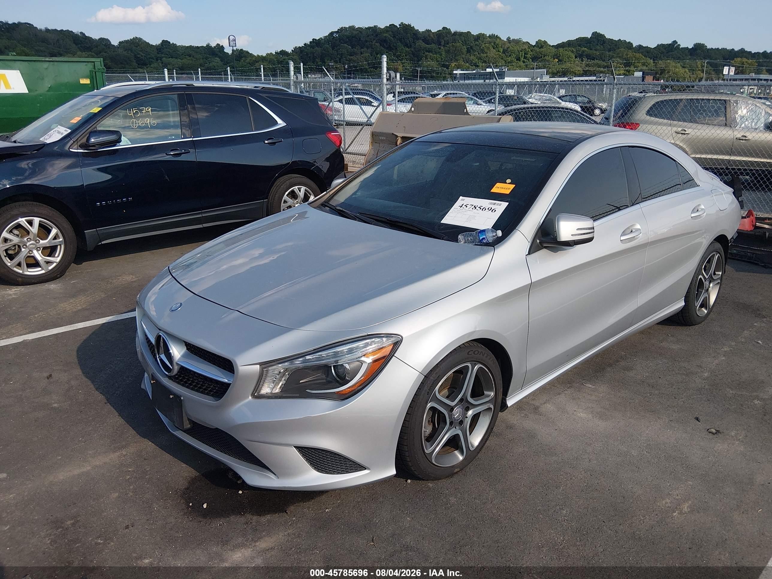 2014 Mercedes-benz Cla 250   Silver vin: WDDSJ4EB9EN037927