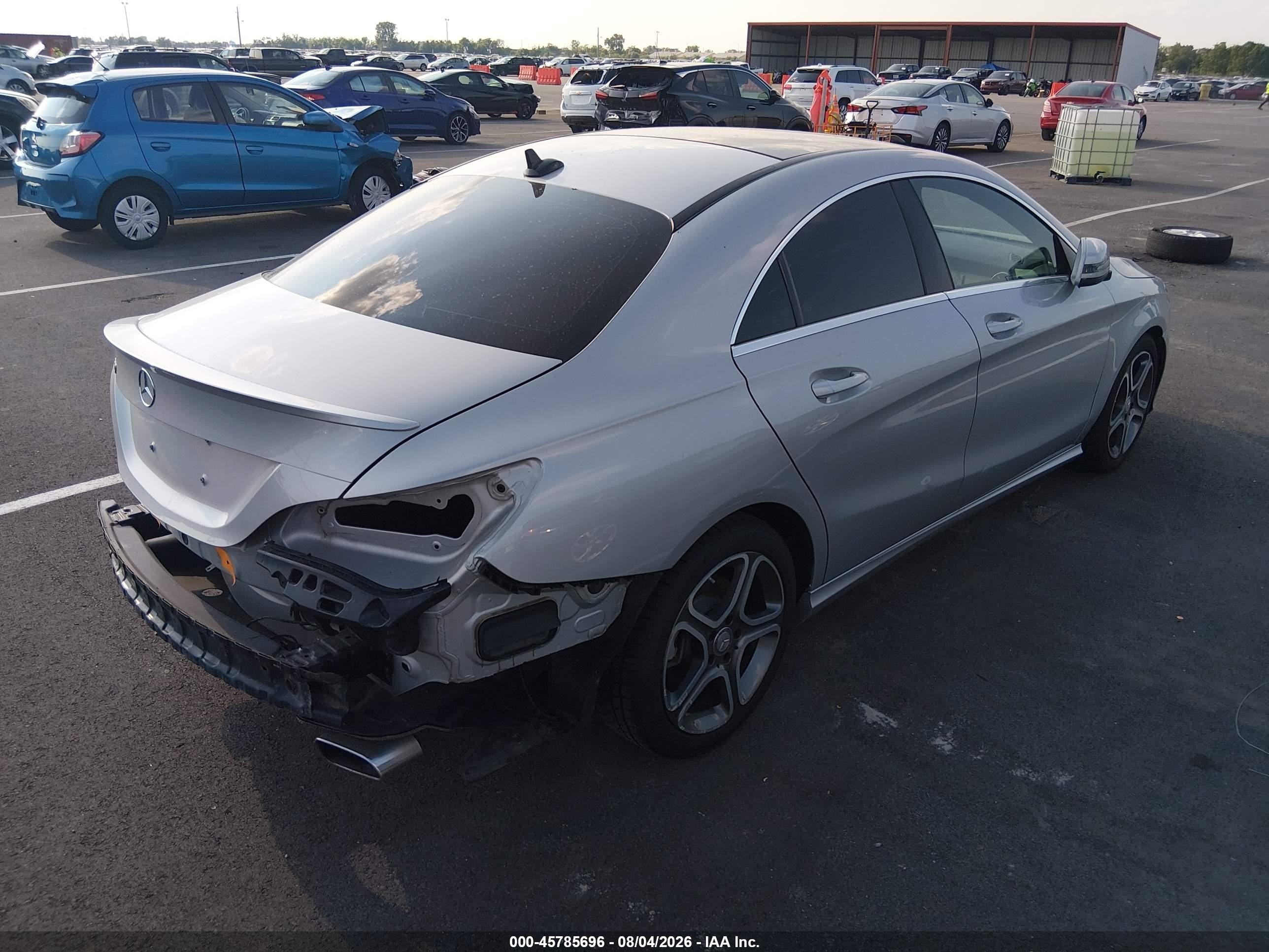 2014 Mercedes-benz Cla 250   Silver vin: WDDSJ4EB9EN037927